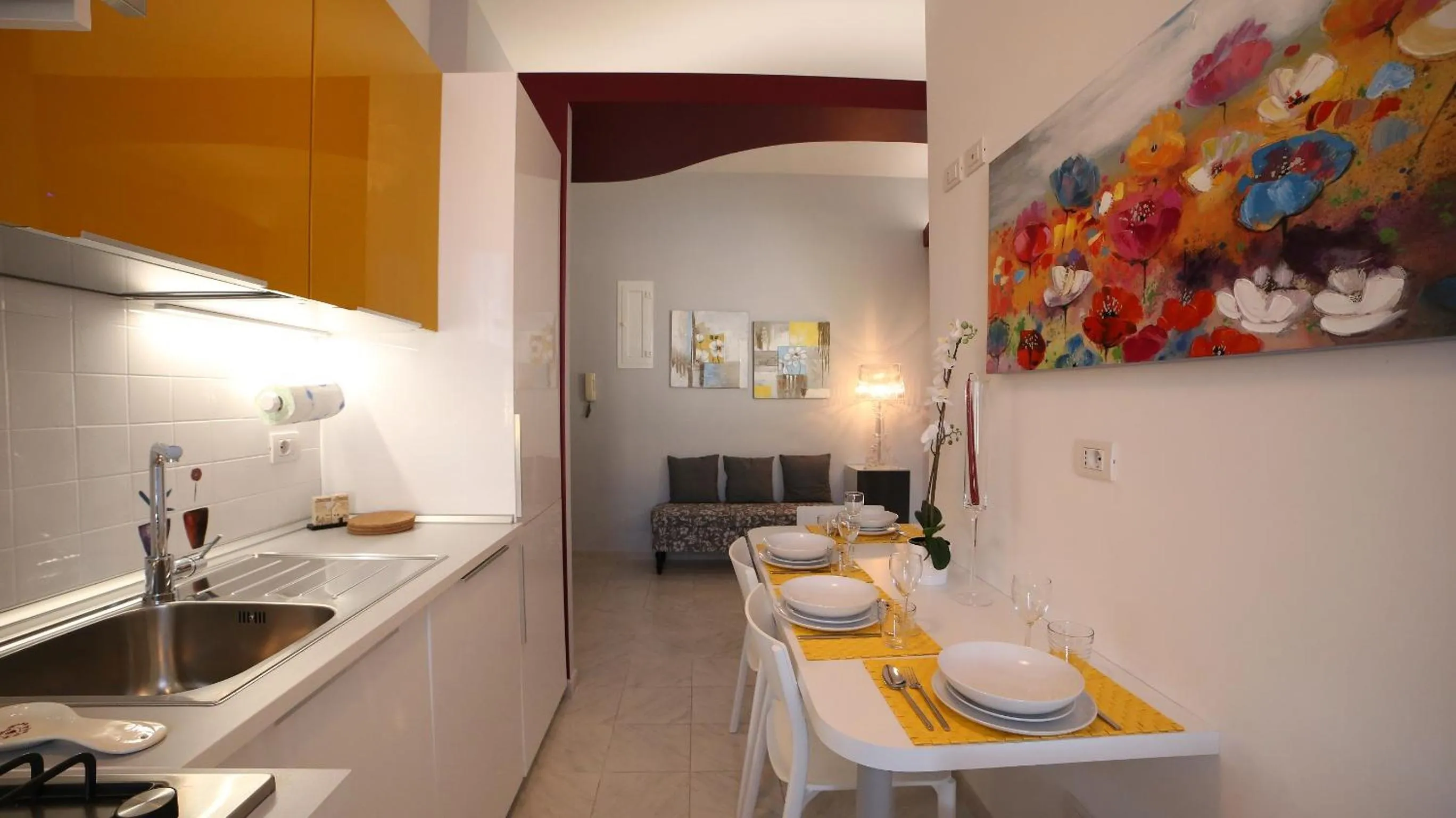 Dining area in FHR-Appartamento a San Giovanni