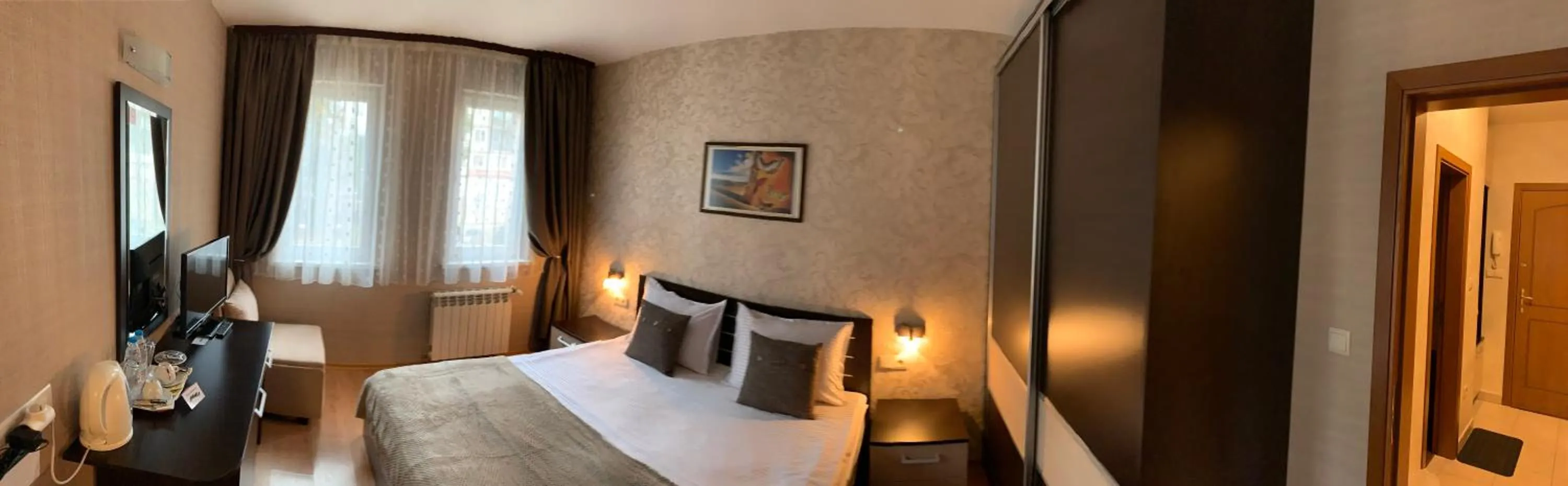 Bed in GM Royal Plaza