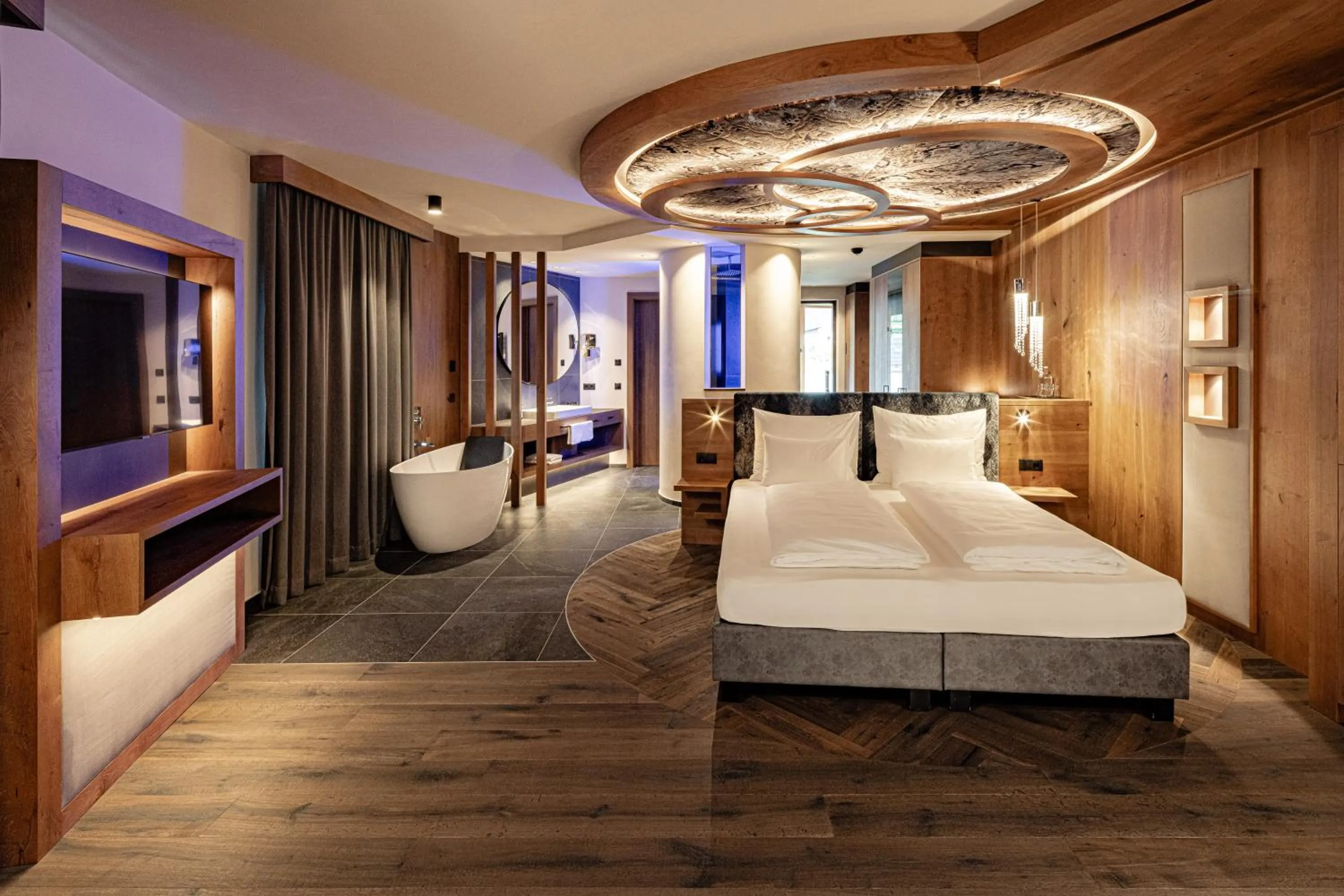 Photo of the whole room, Bed in Leitgam Adults Only Hotel