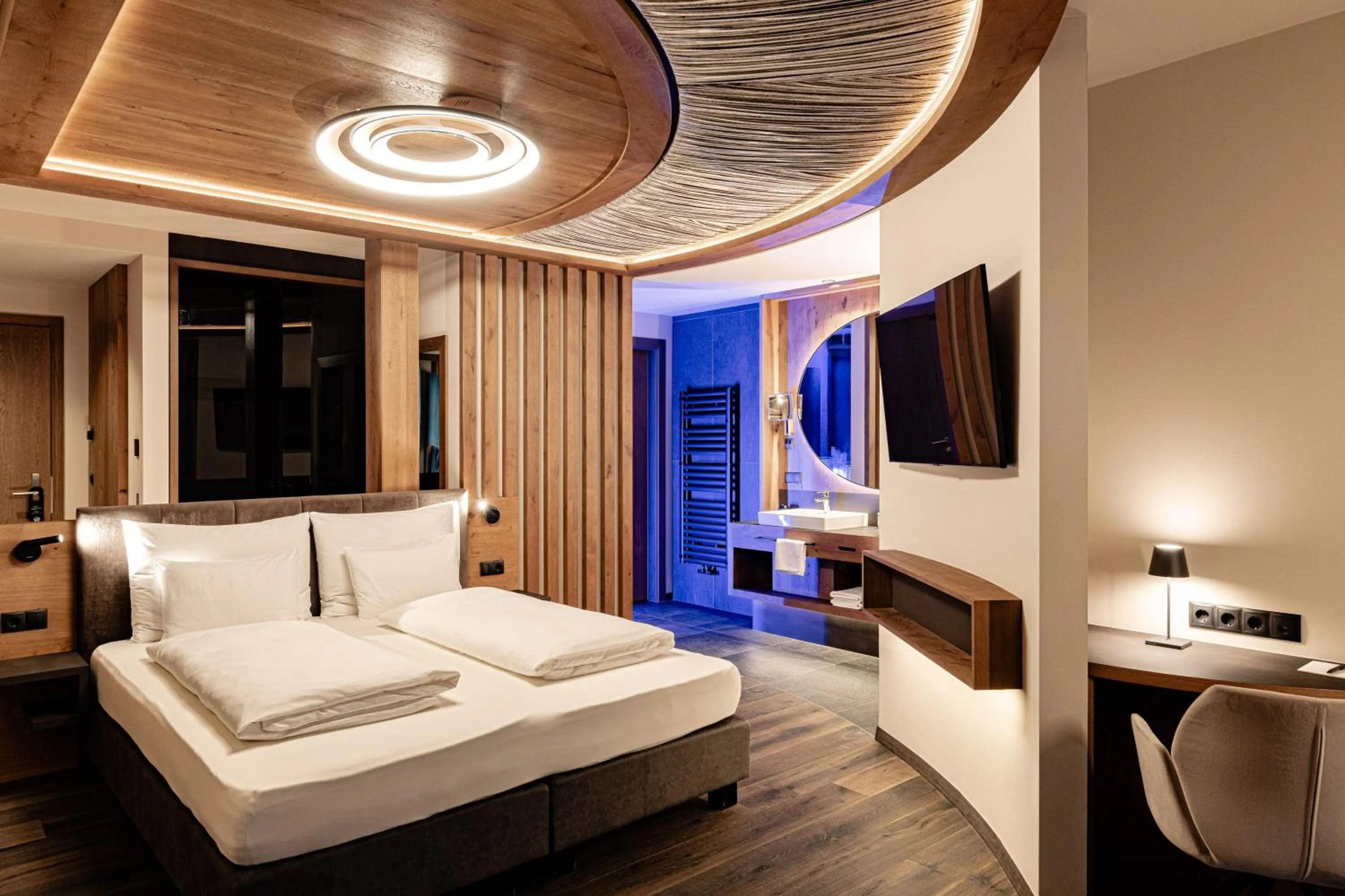 Photo of the whole room, Bed in Leitgam Adults Only Hotel