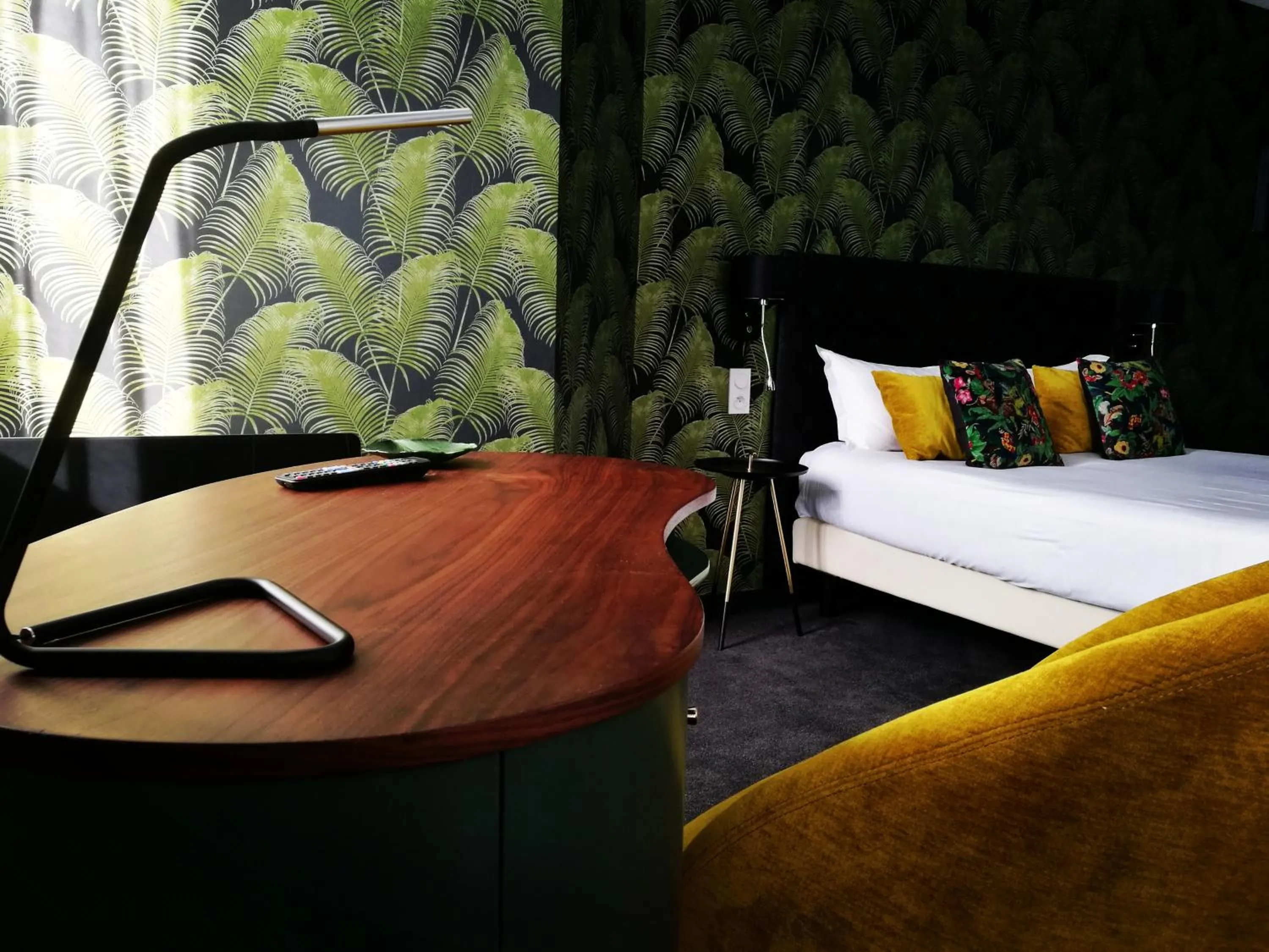 Staff, Bed in Logis Hôtel Lodge La Valette