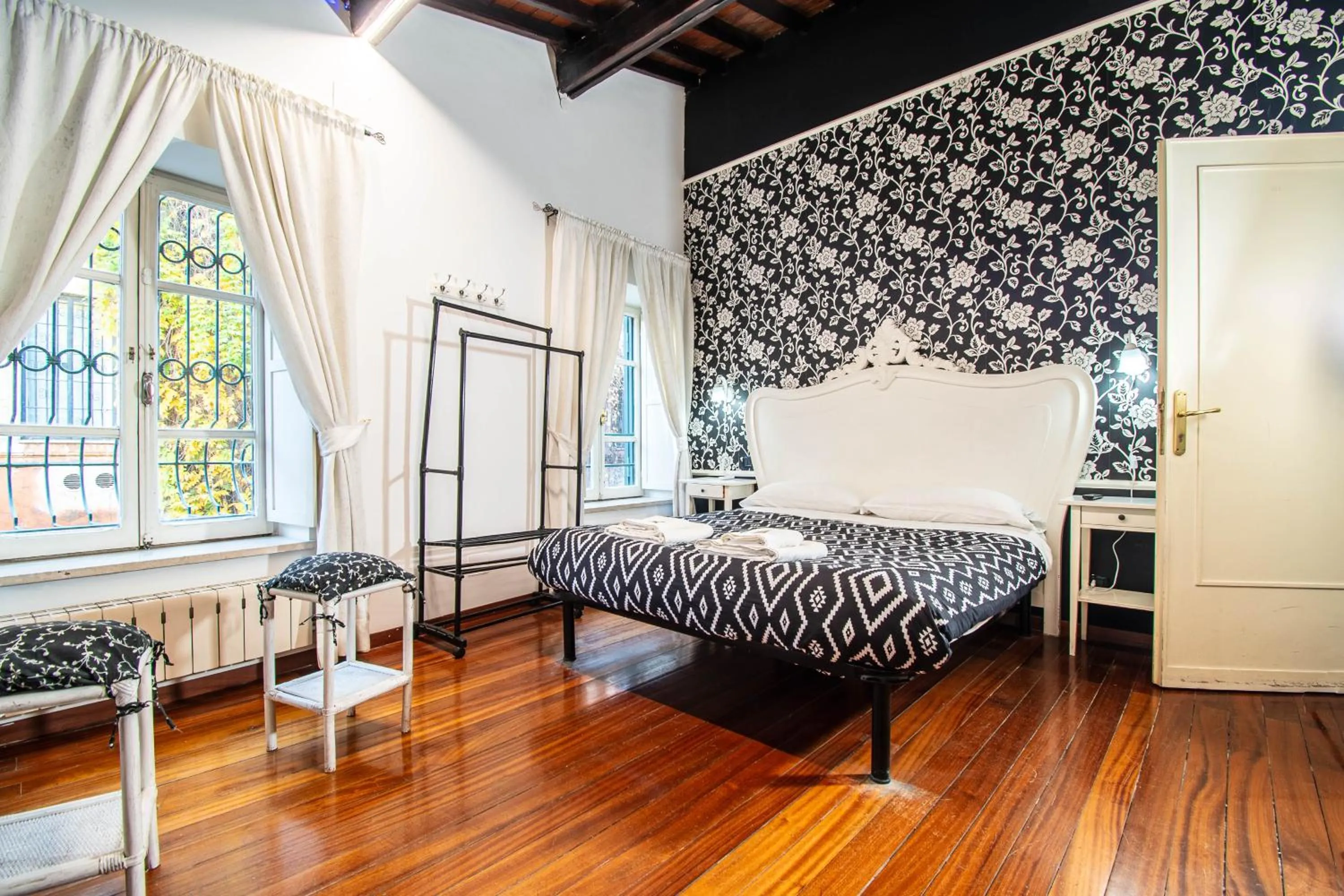 Photo of the whole room, Bed in Casa Trasteverina