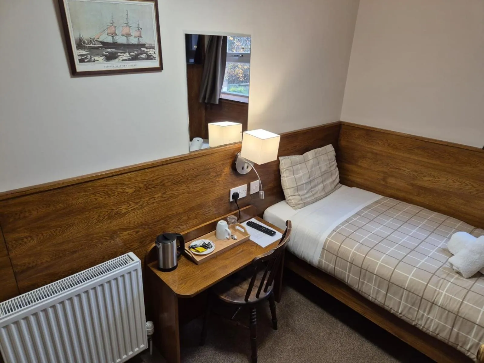 Bed in Douglas Hotel