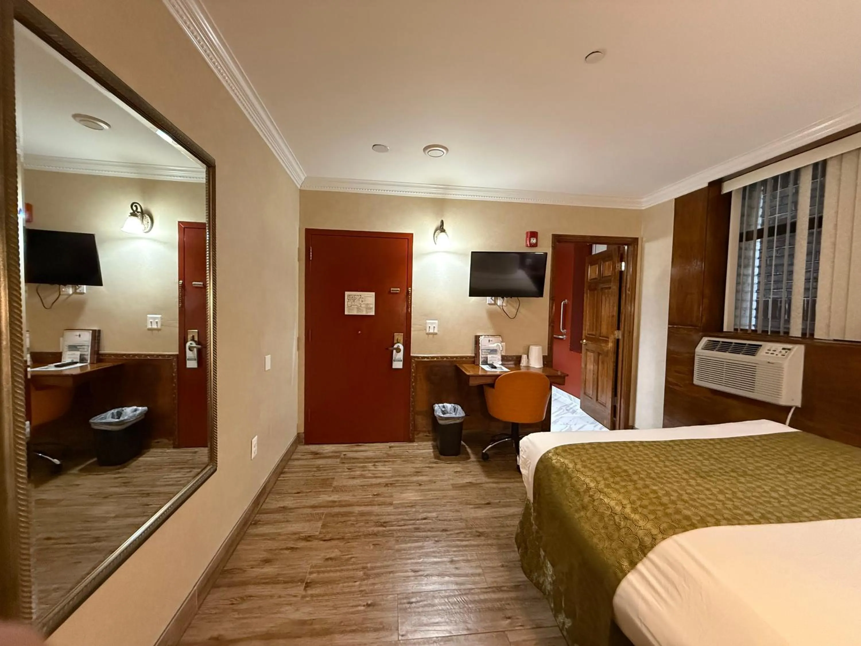 Bedroom, Bed in The Architect