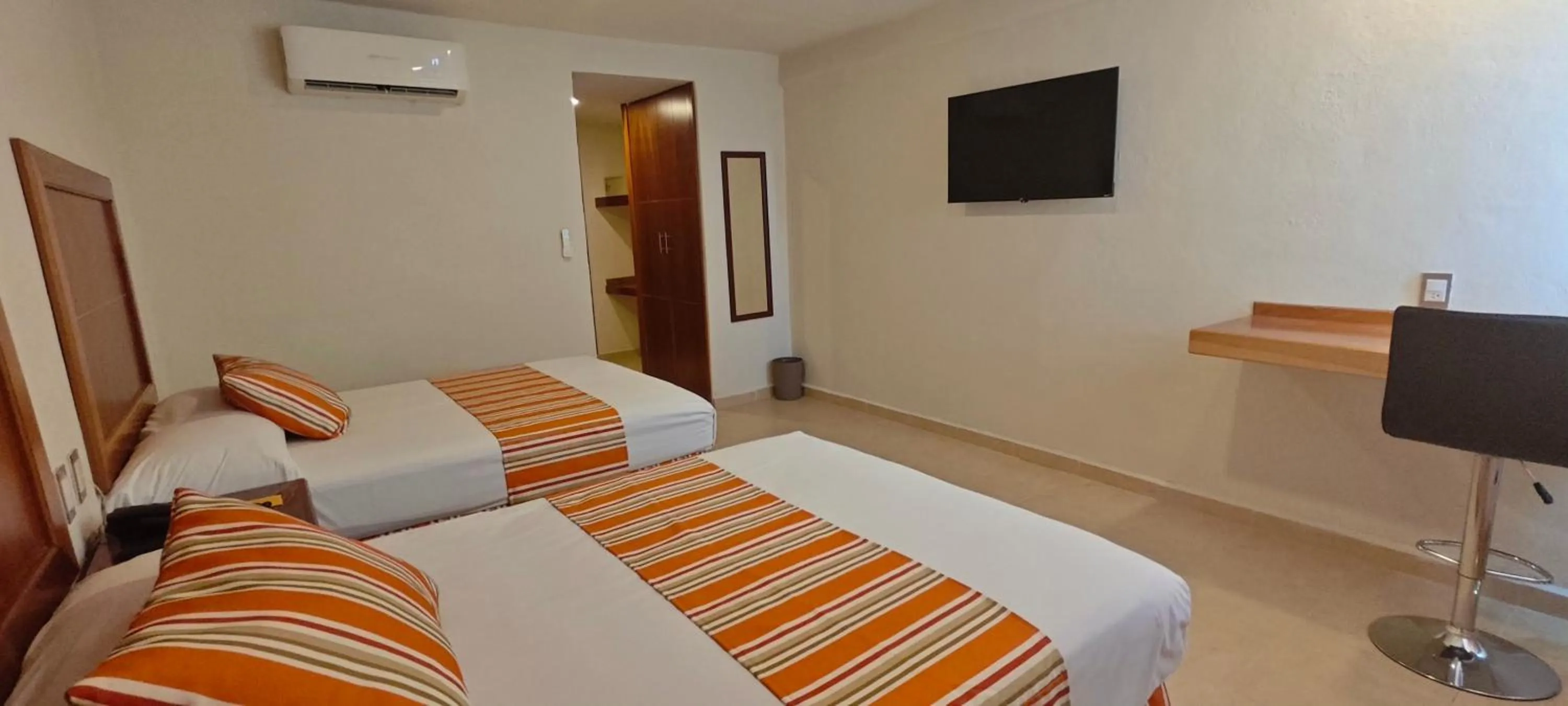 TV and multimedia, Bed in Misol-Ha Hotel Mérida