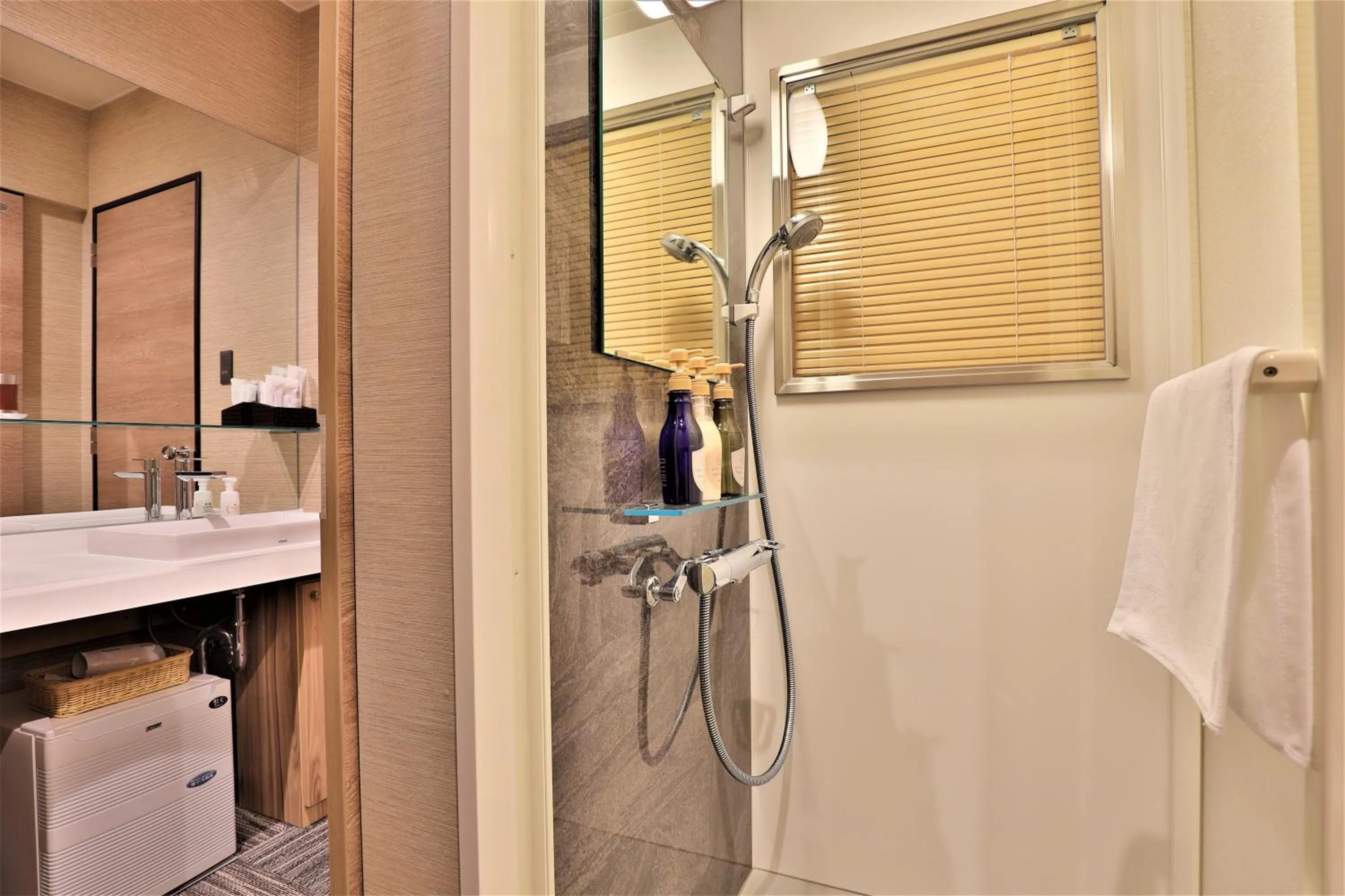 Shower in Astil Hotel Shinosaka Precious