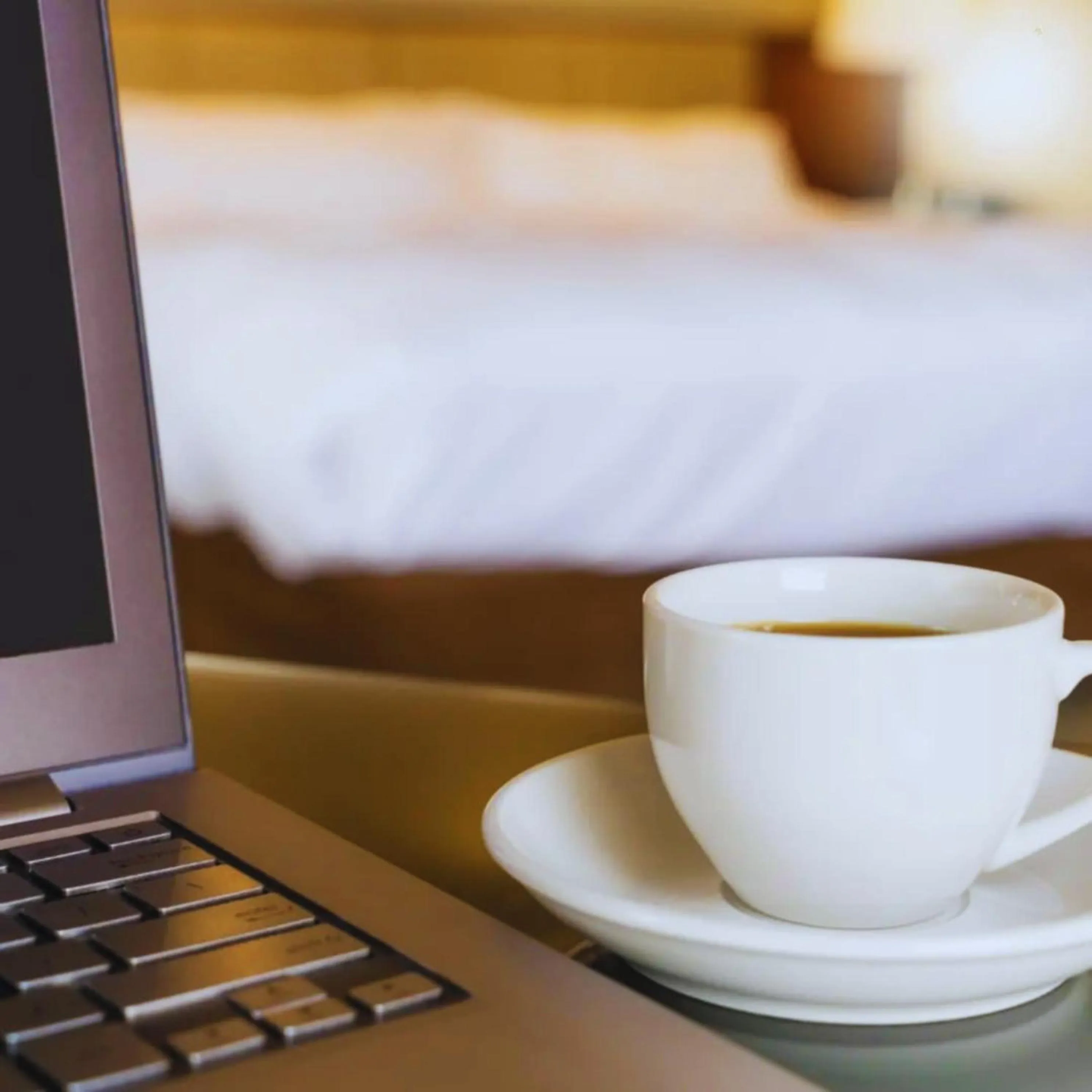 Coffee/tea facilities, Bed in The Empresa Hotel
