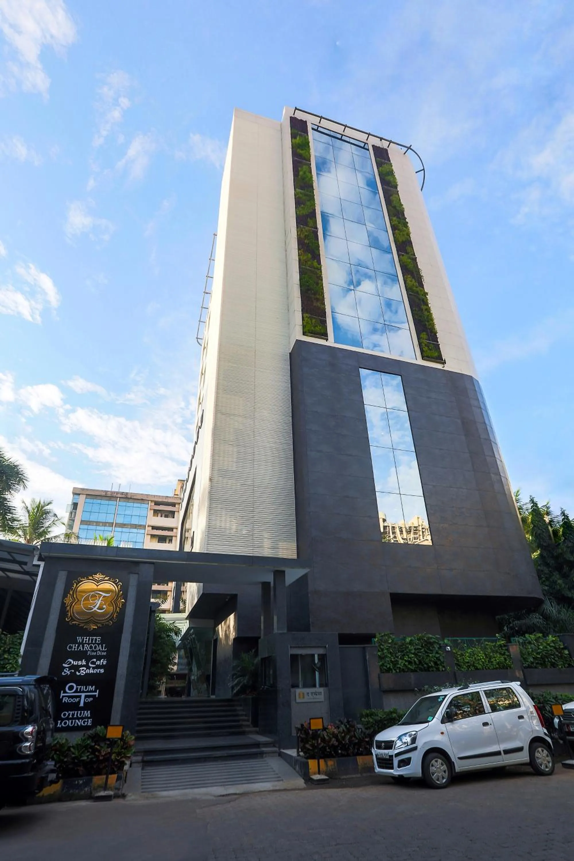 Facade/entrance in The Empresa Hotel