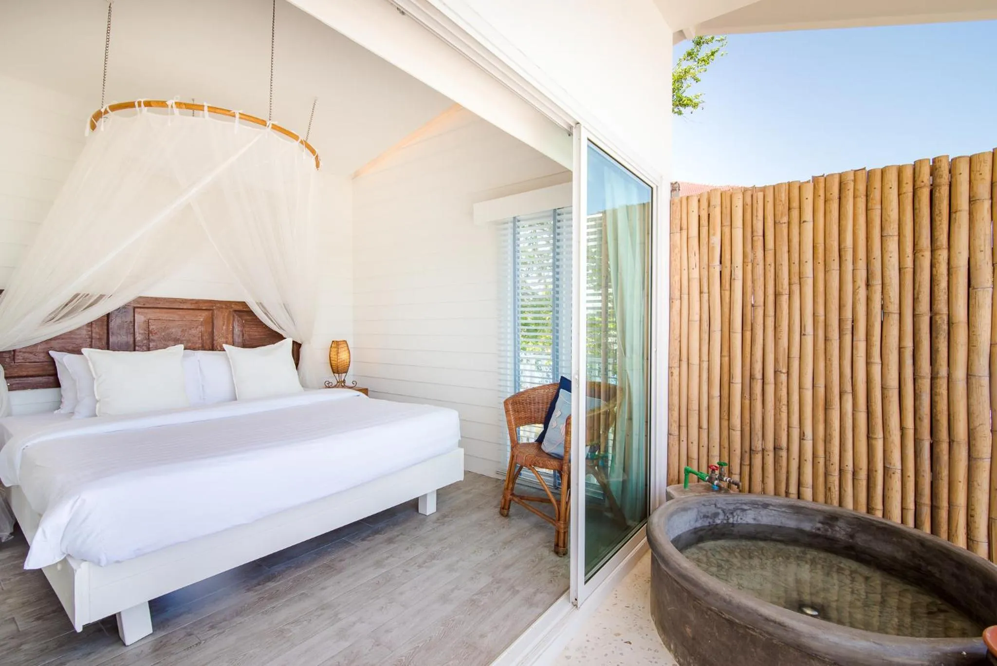 Photo of the whole room, Bed in Baan KangMung Hua Hin On The Beach