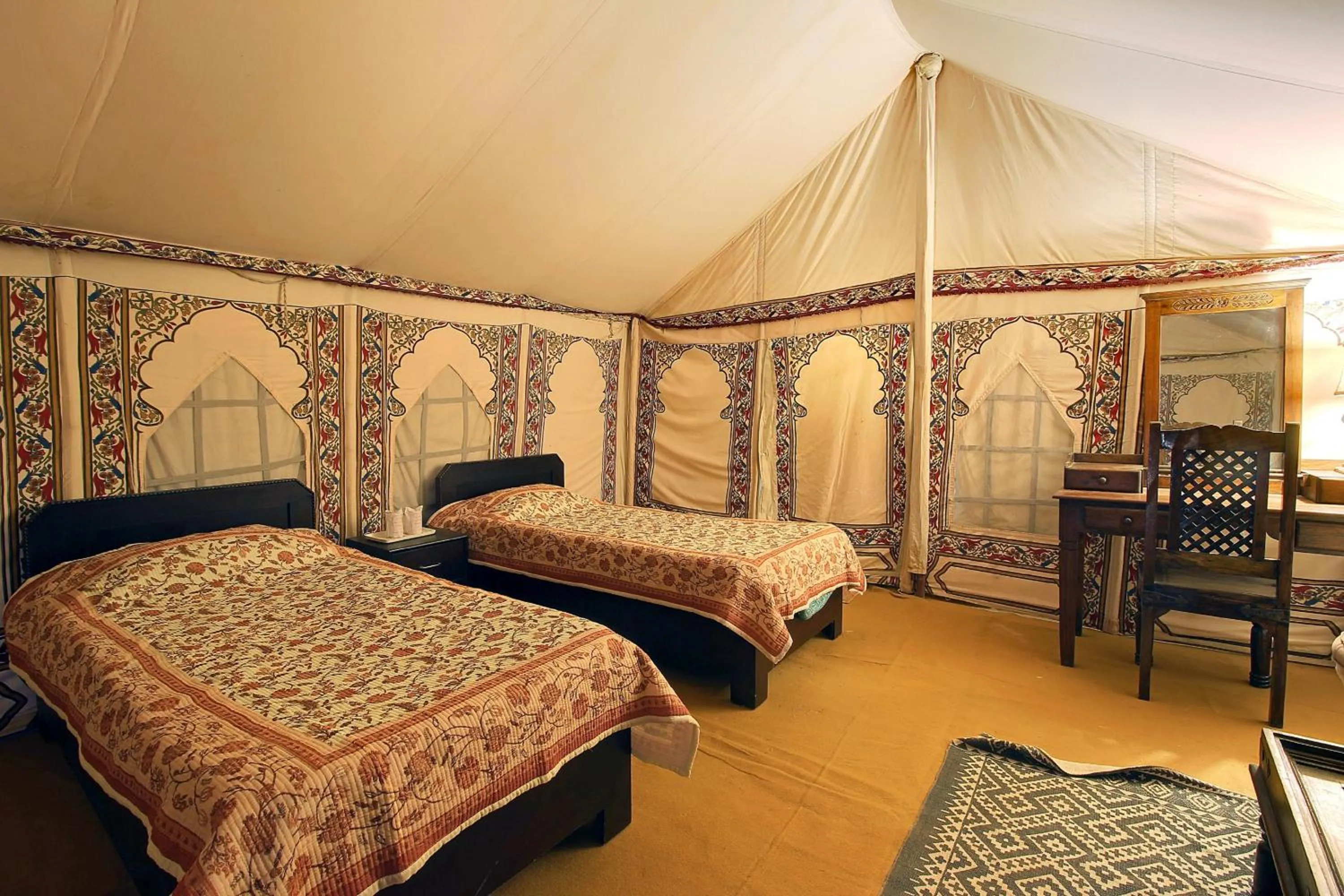 Bedroom, Bed in Bhadrawati - A Riverside Safari Lodge Ranthambore