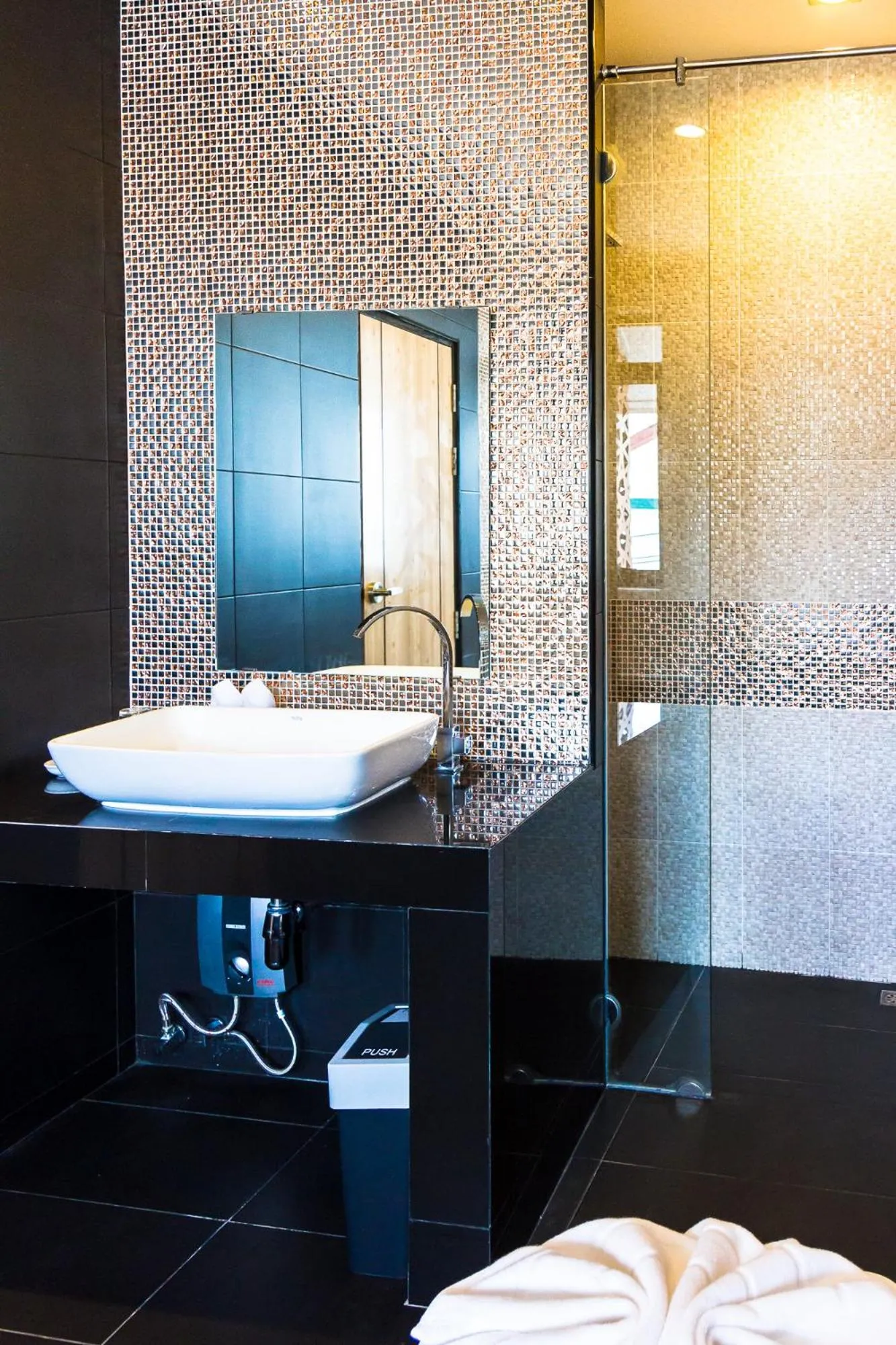 Bathroom in Hotel De Nara