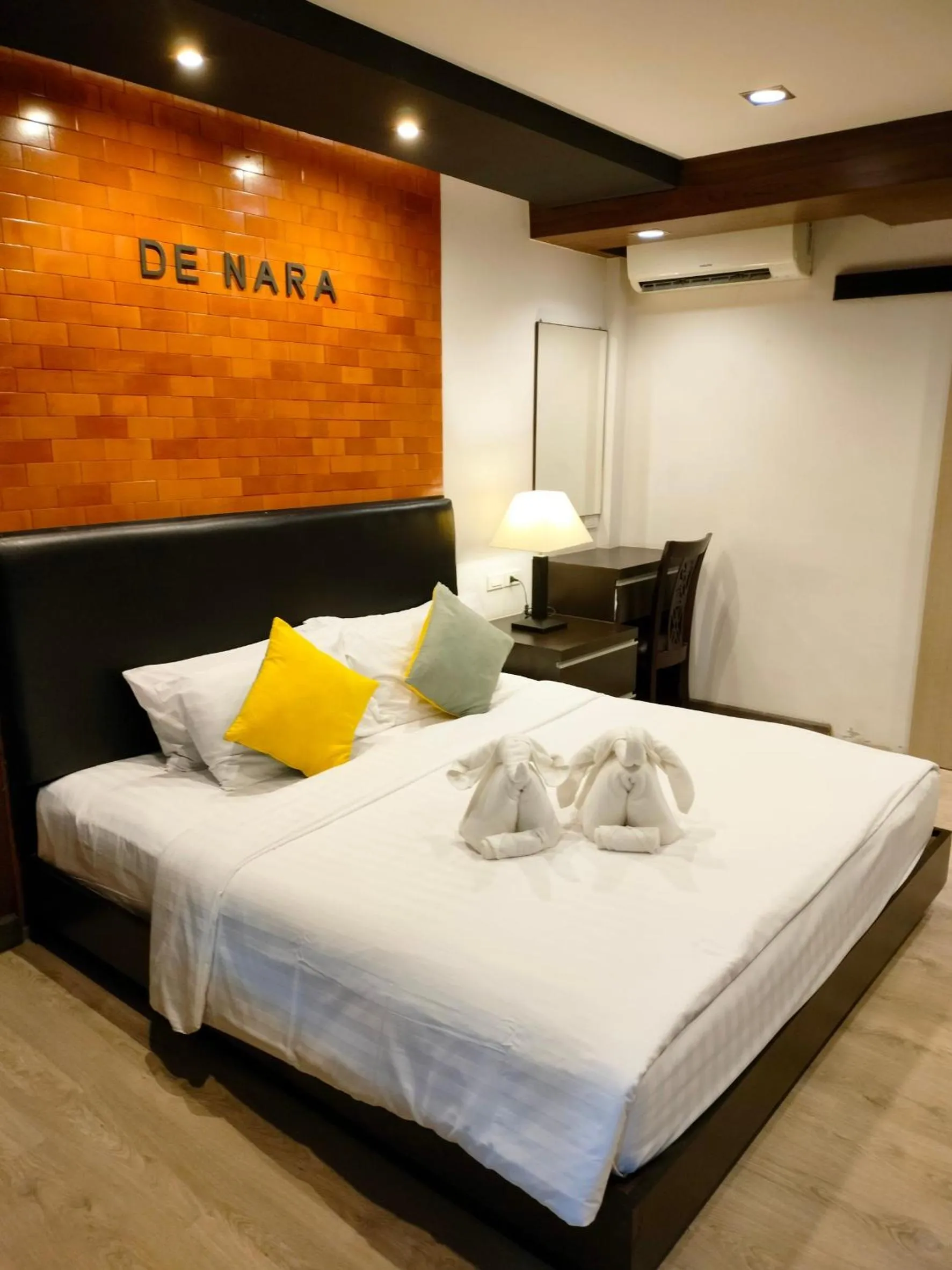 Bed in Hotel De Nara