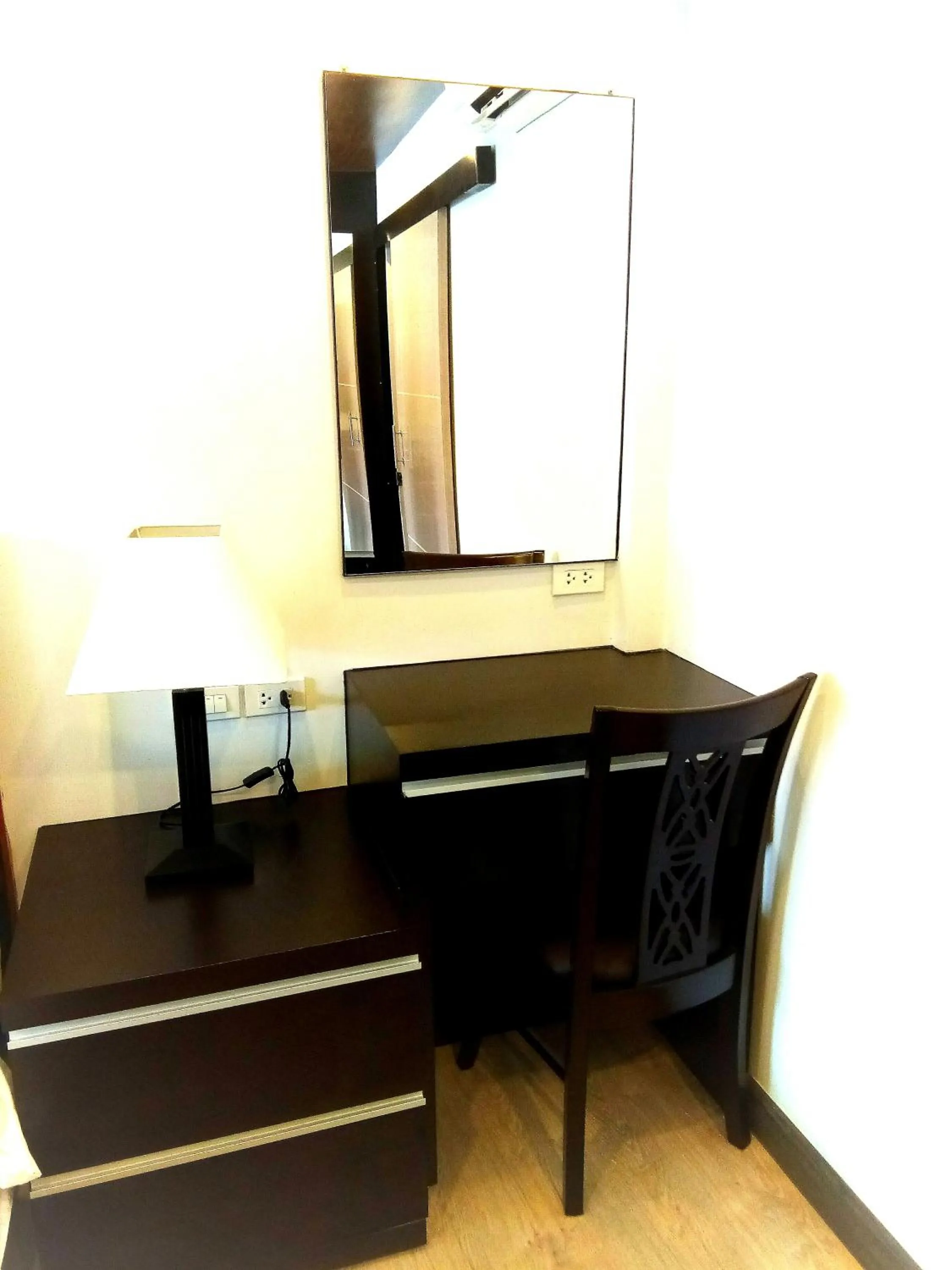 Photo of the whole room in Hotel De Nara