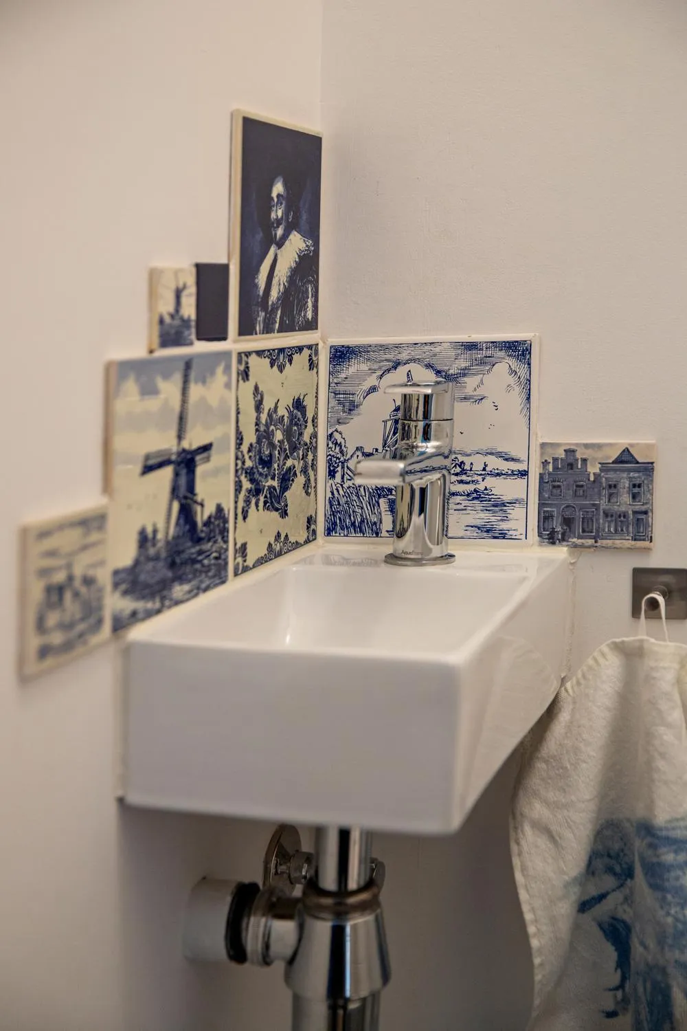 Bathroom in B&B Noordwijk Binnen