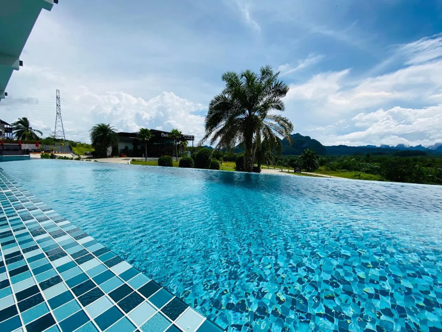 Pool view in Belong Jin The Dam Hotel And Resort