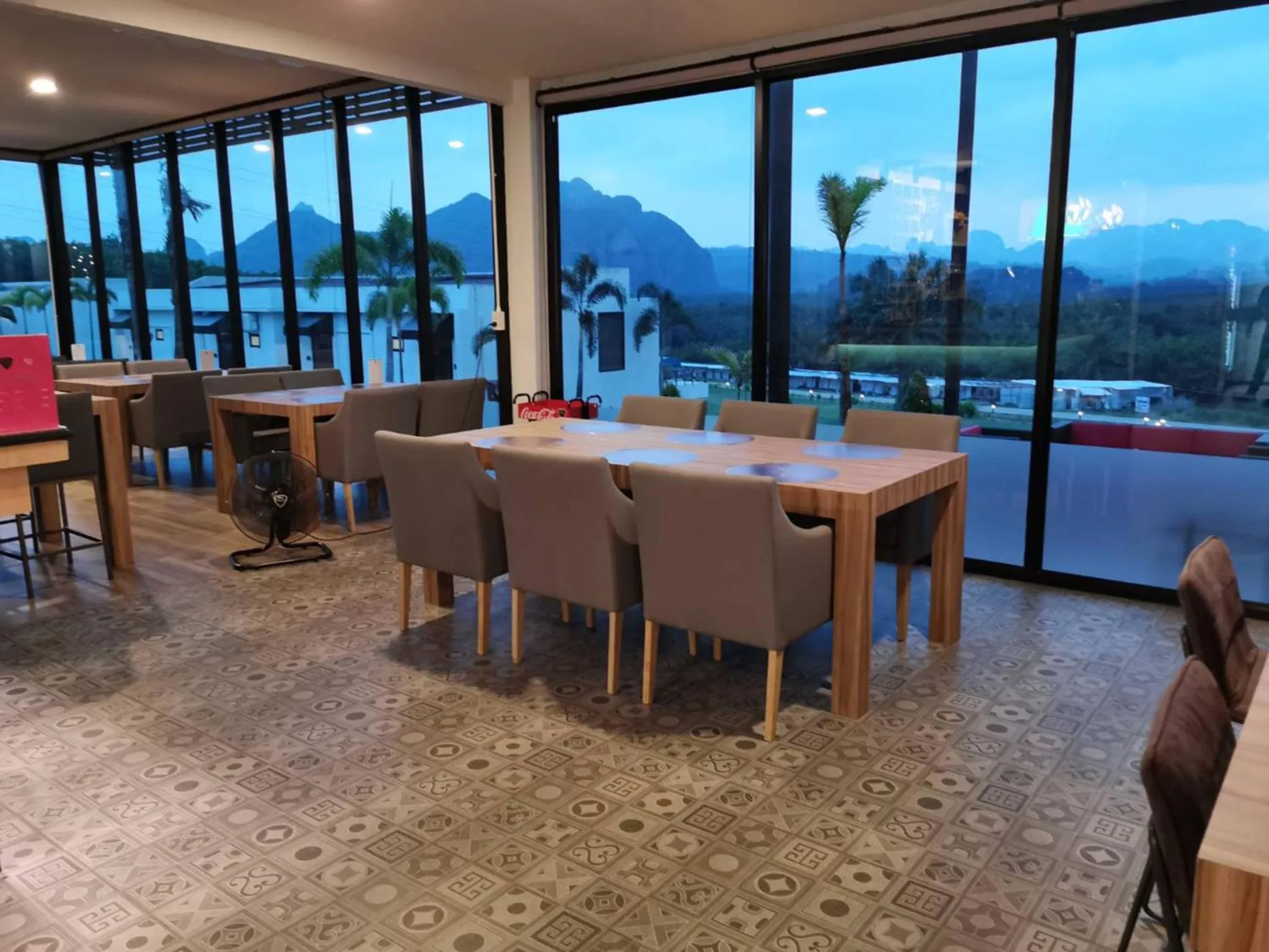 Restaurant/places to eat in Belong Jin The Dam Hotel And Resort