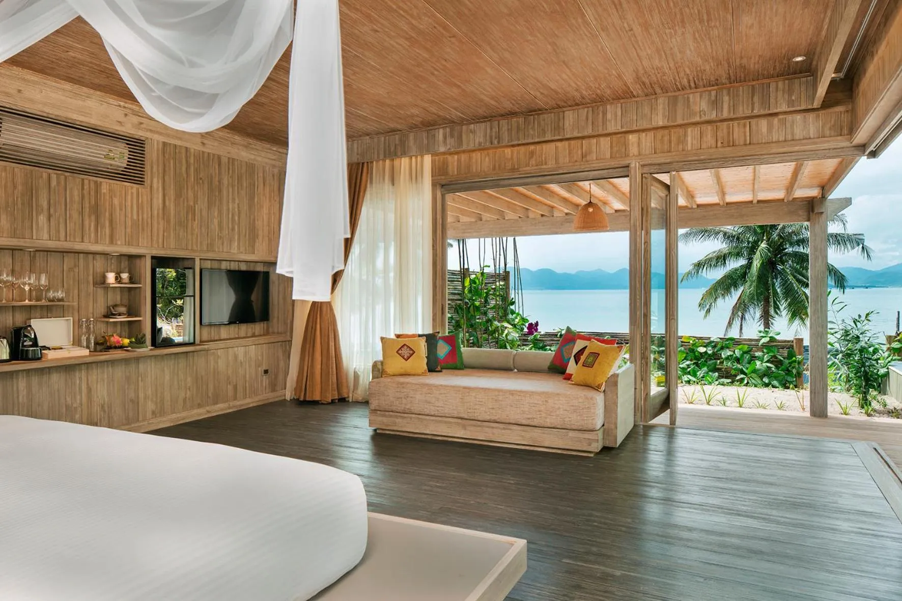 Bedroom in An Lam Retreats Ninh Van Bay