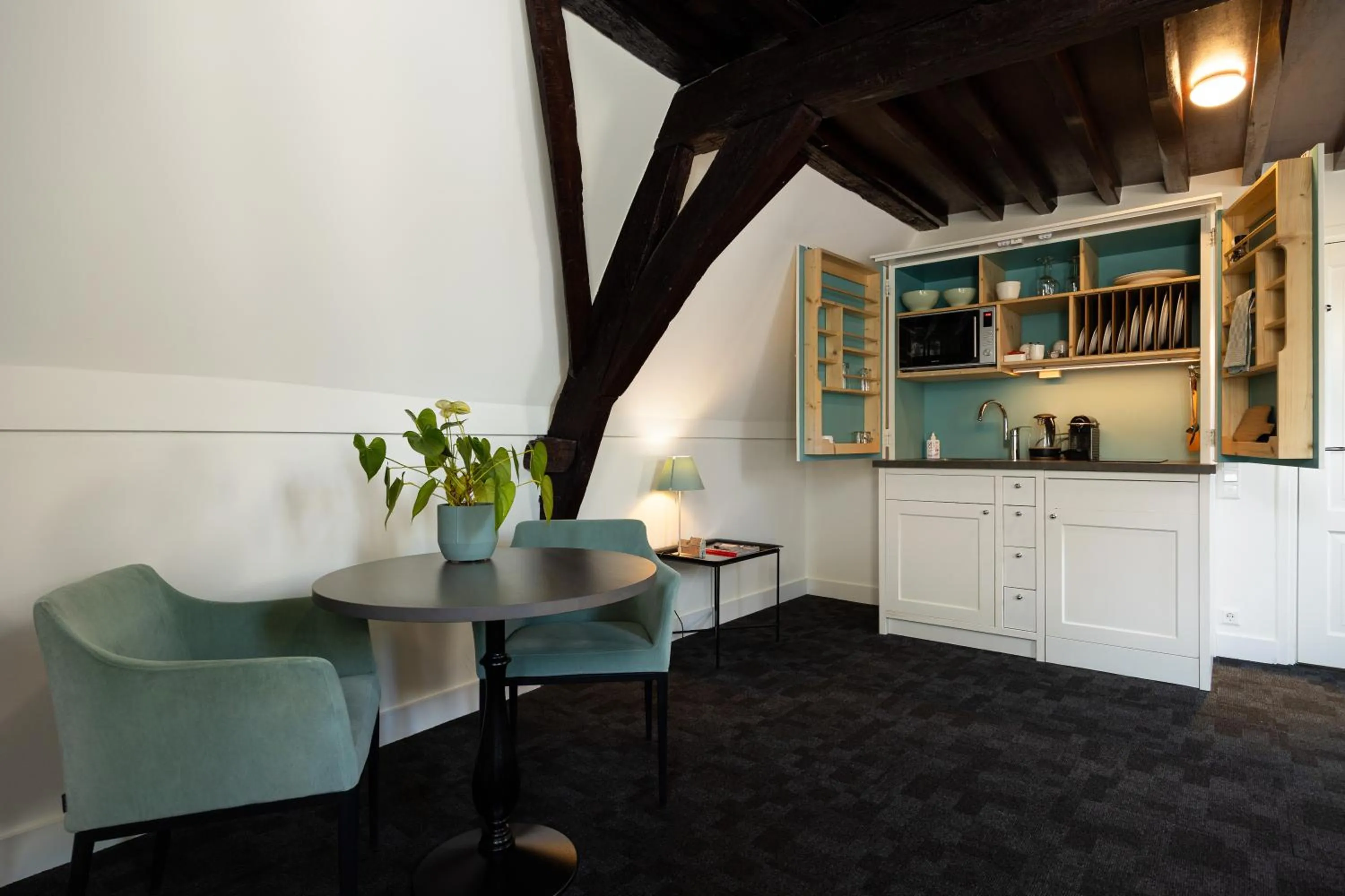 Kitchen or kitchenette in Uylenhof Hotel