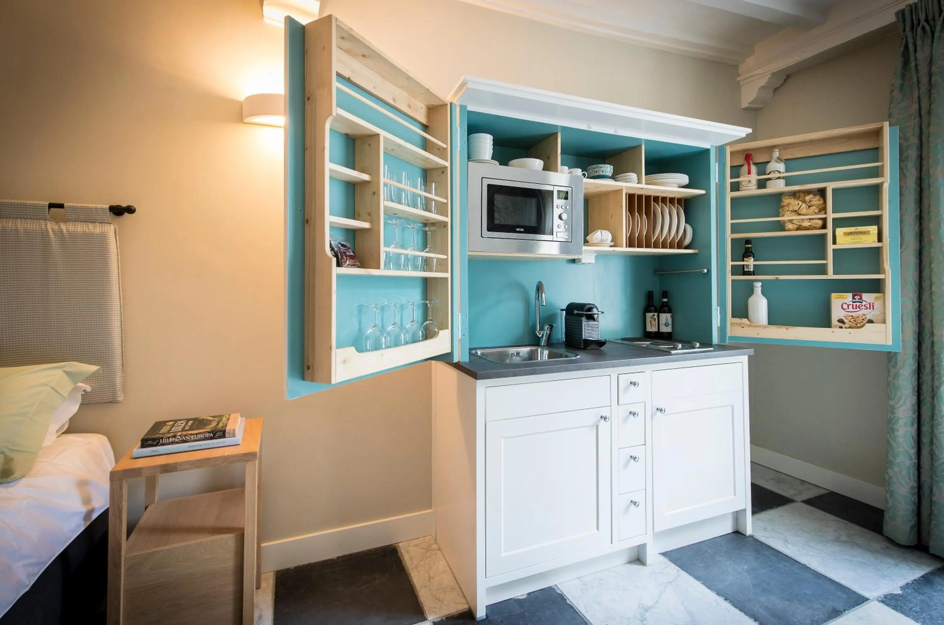 Kitchen or kitchenette in Uylenhof Hotel