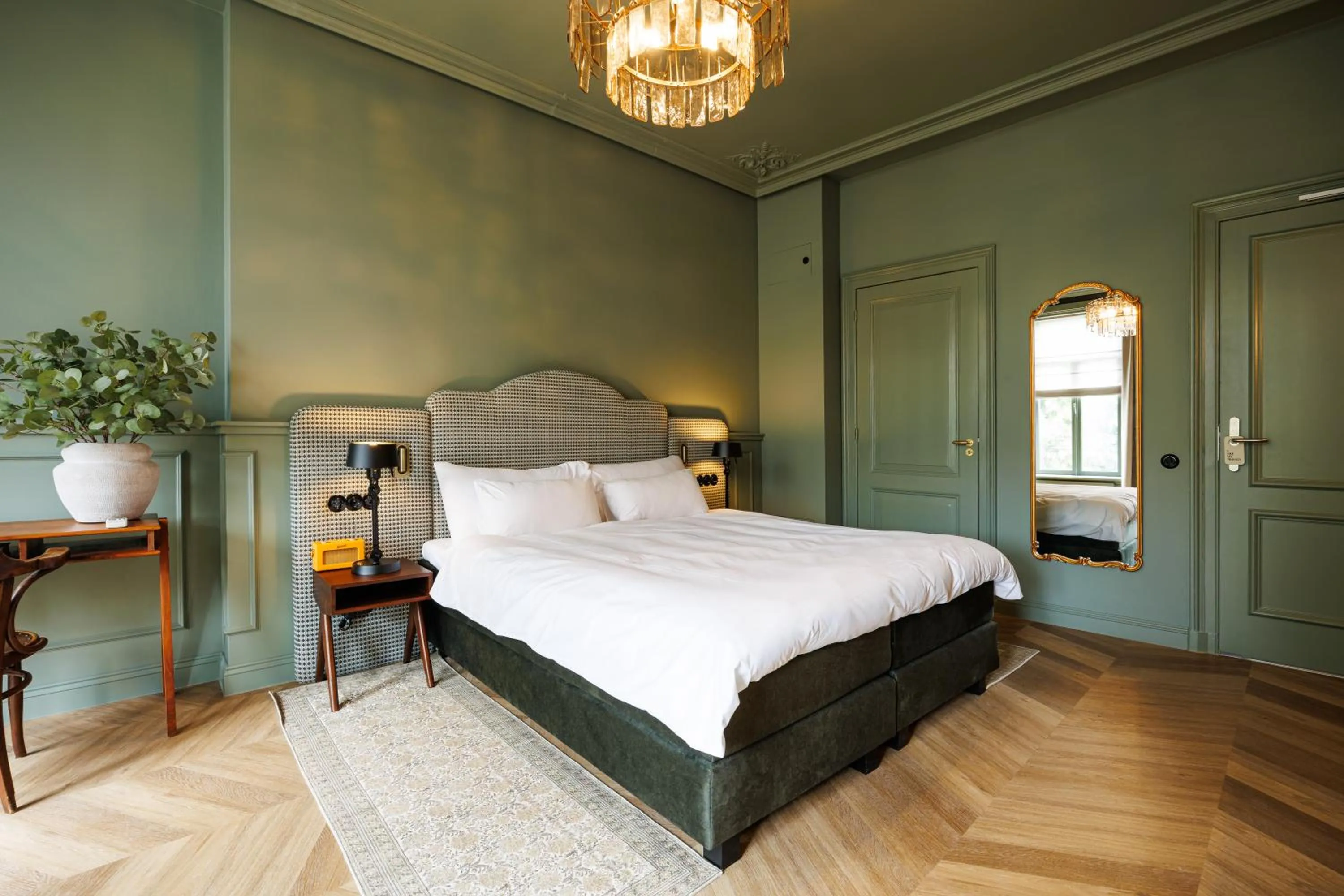 Bed in Uylenhof Hotel