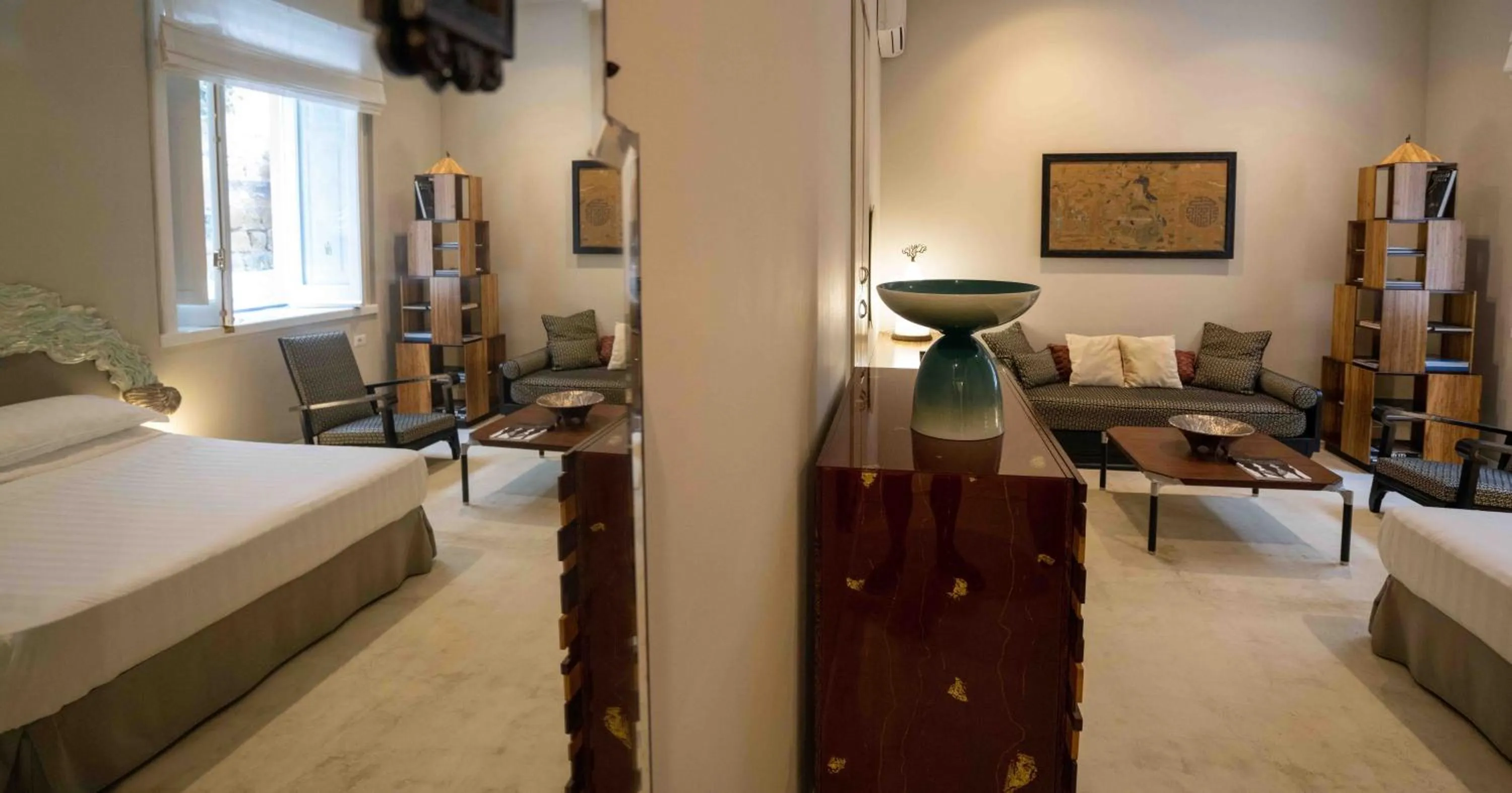 Bed in Atelier Inès Arts & Suites