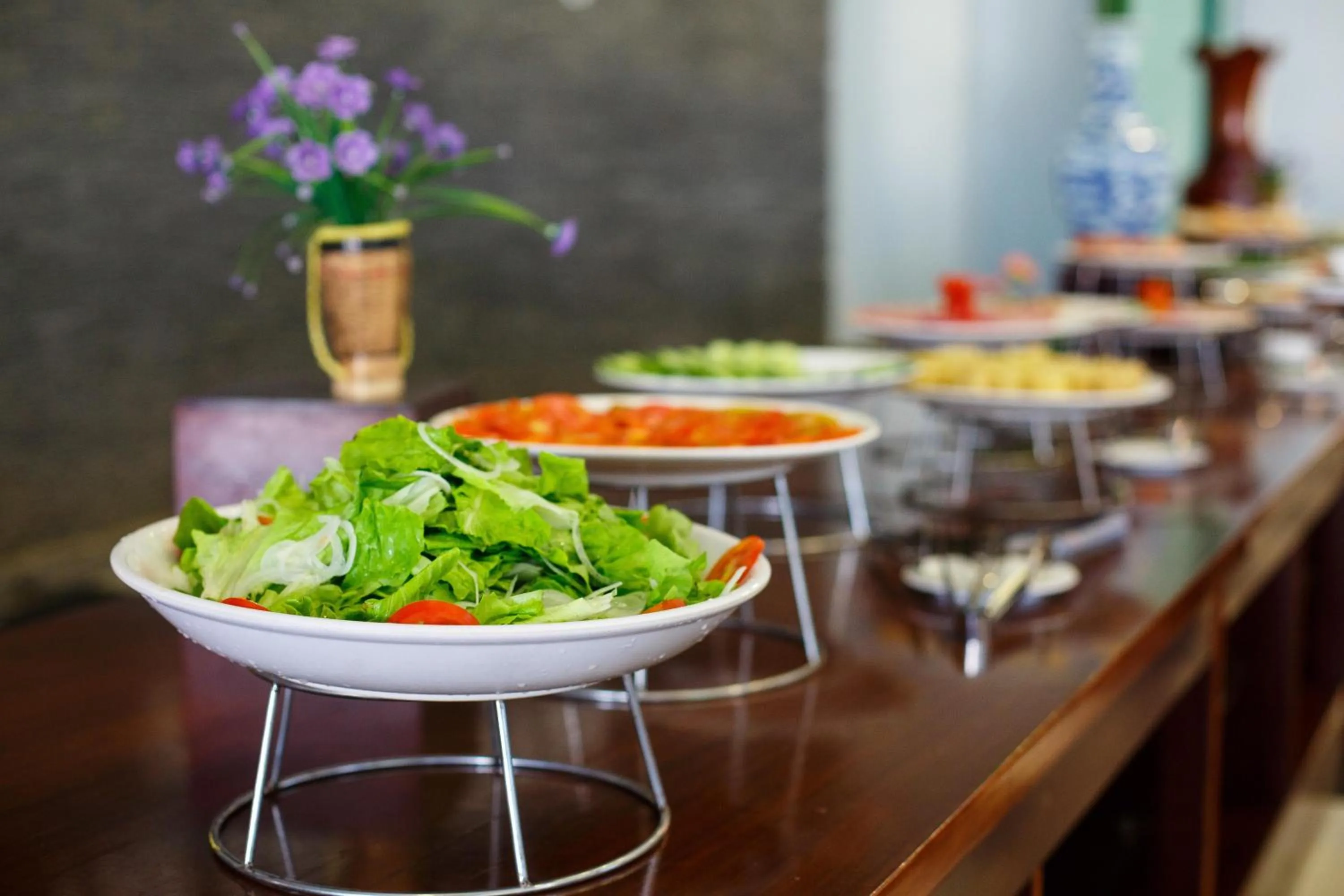 Buffet breakfast in Tre Xanh Hotel