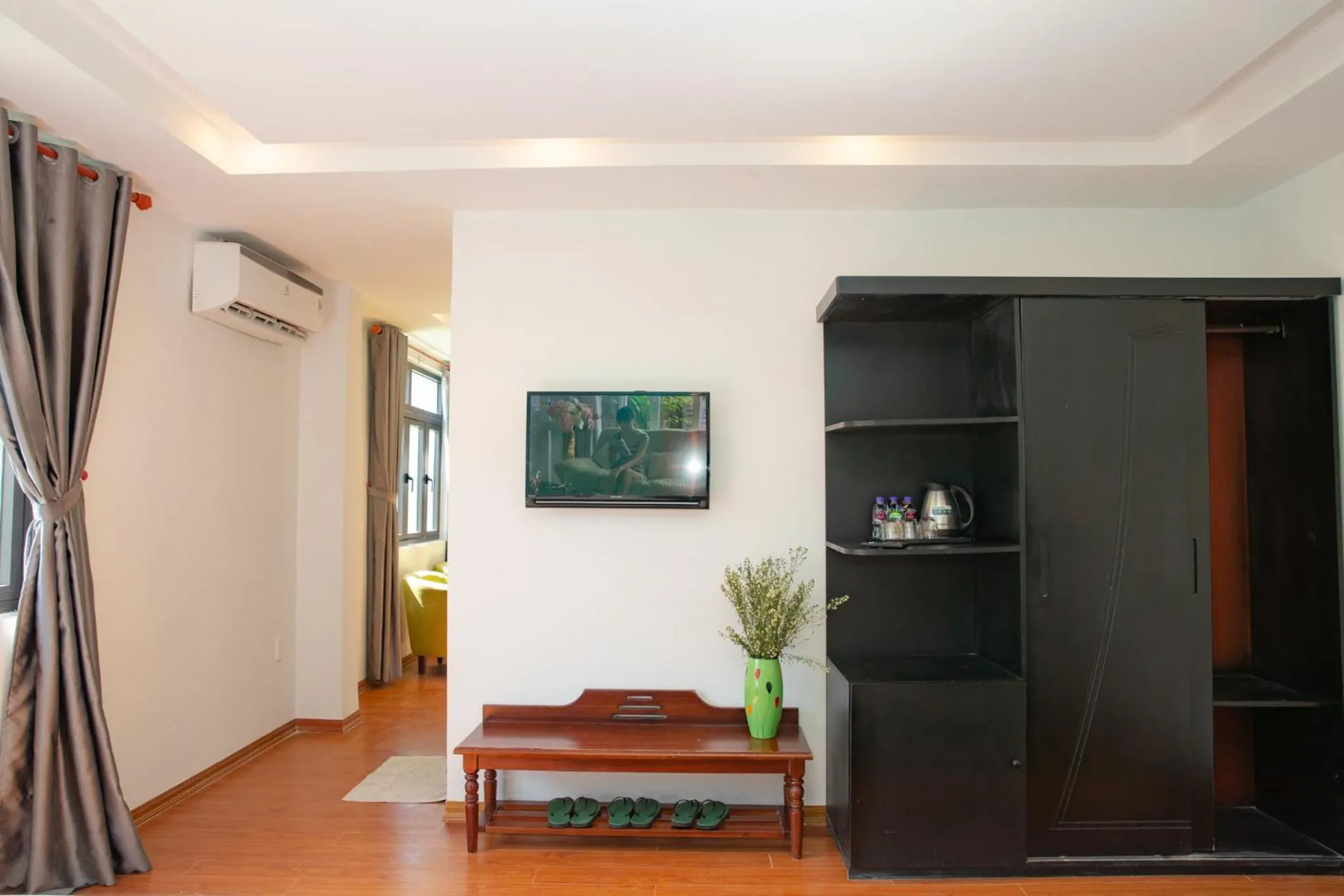 Communal lounge/ TV room in Tre Xanh Hotel