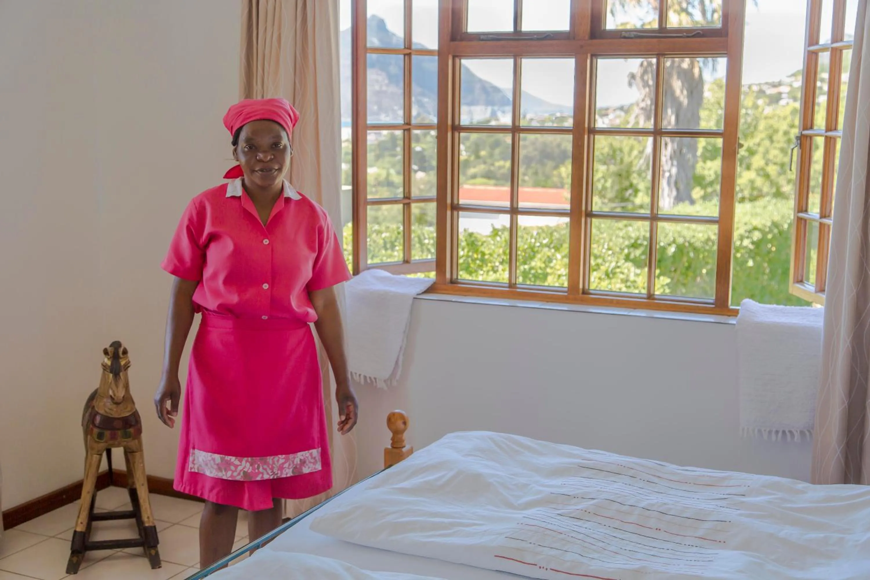 Staff, Bed in Hout Bay Lodge