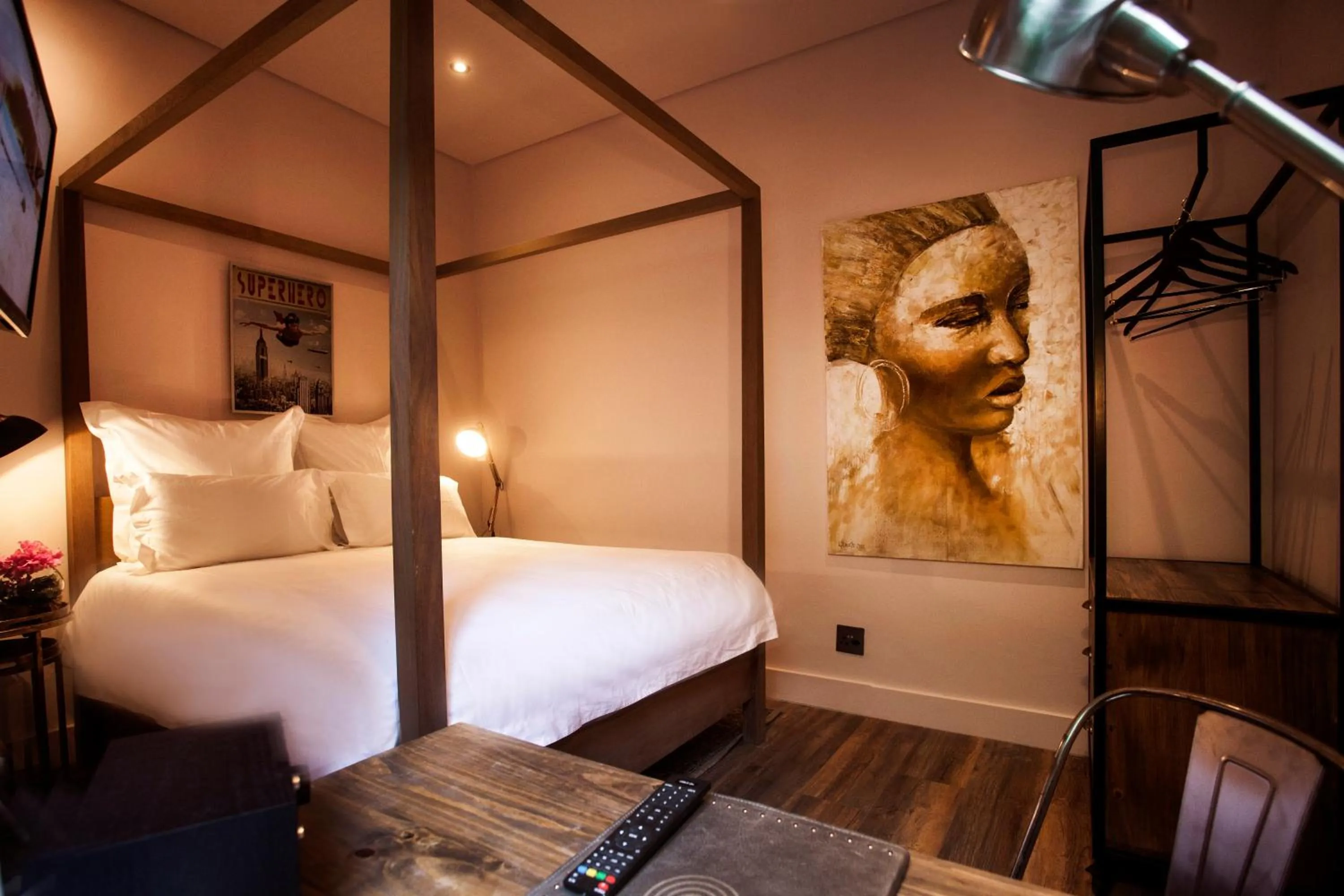 Living room, Bed in The Grey Hotel