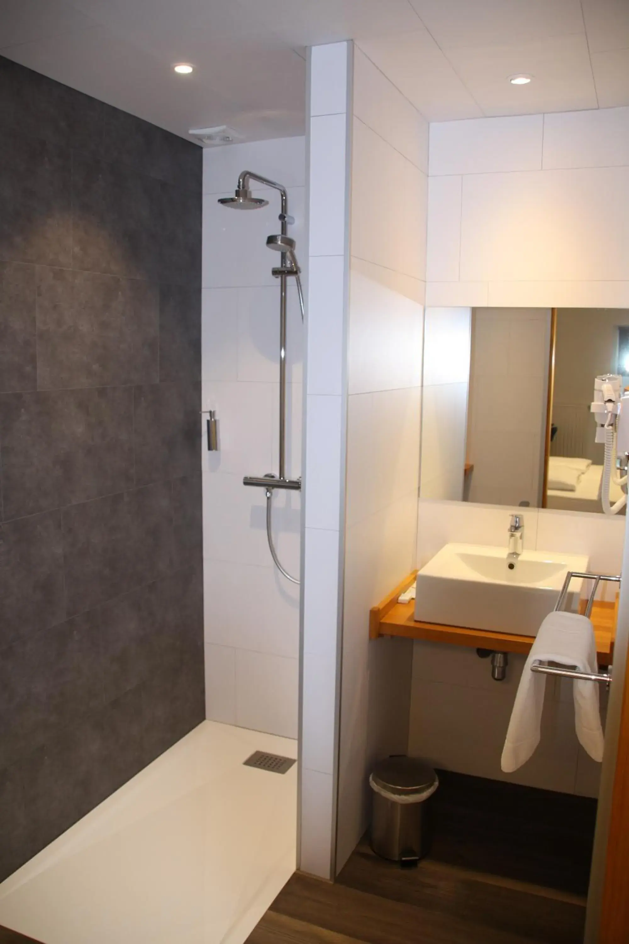 Triple Room - single occupancy in RAVeL Hotel Cyrano Triple Room - single occupancy in RAVeL Hotel Cyrano