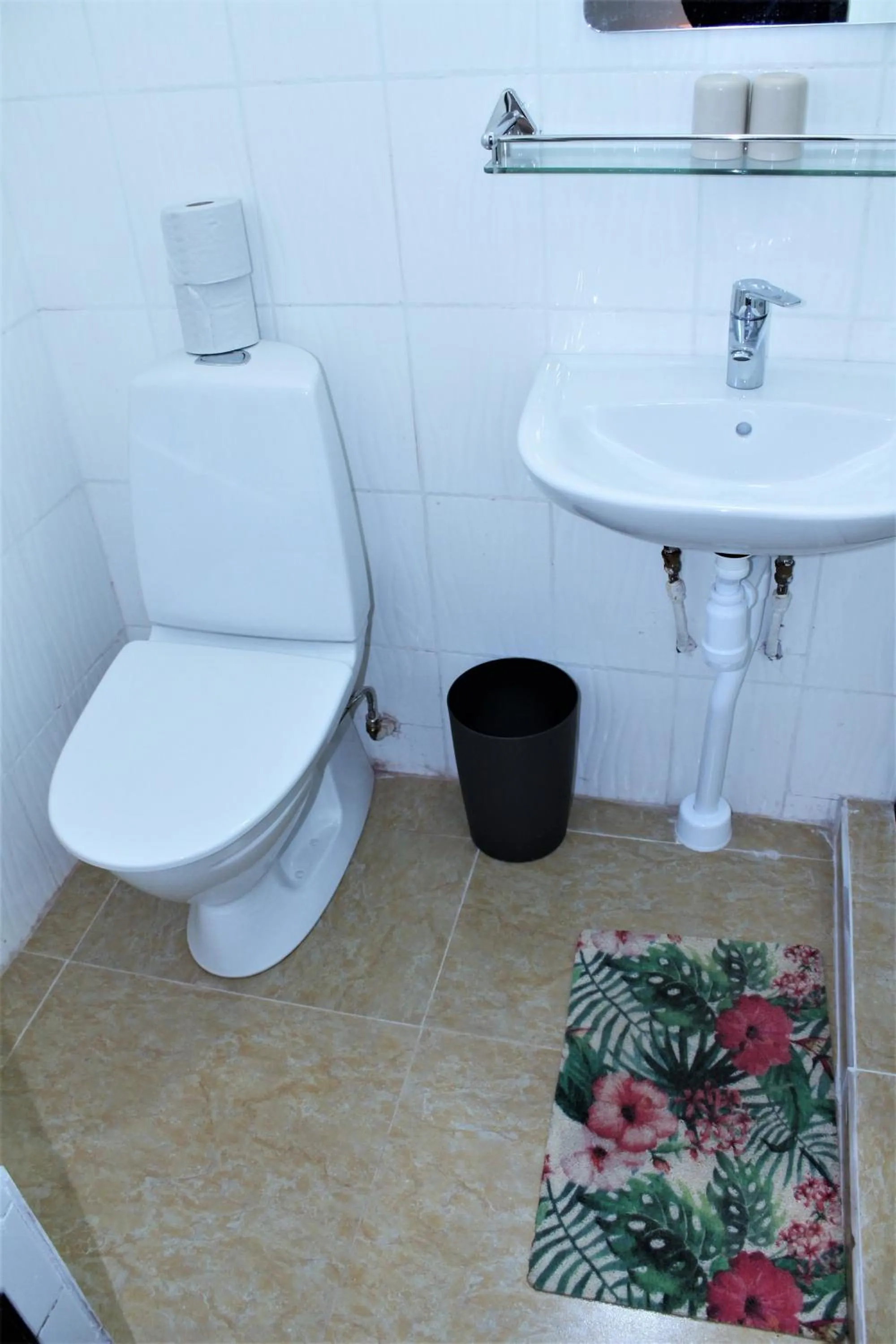 Bathroom in Bungalow Beach Hotel