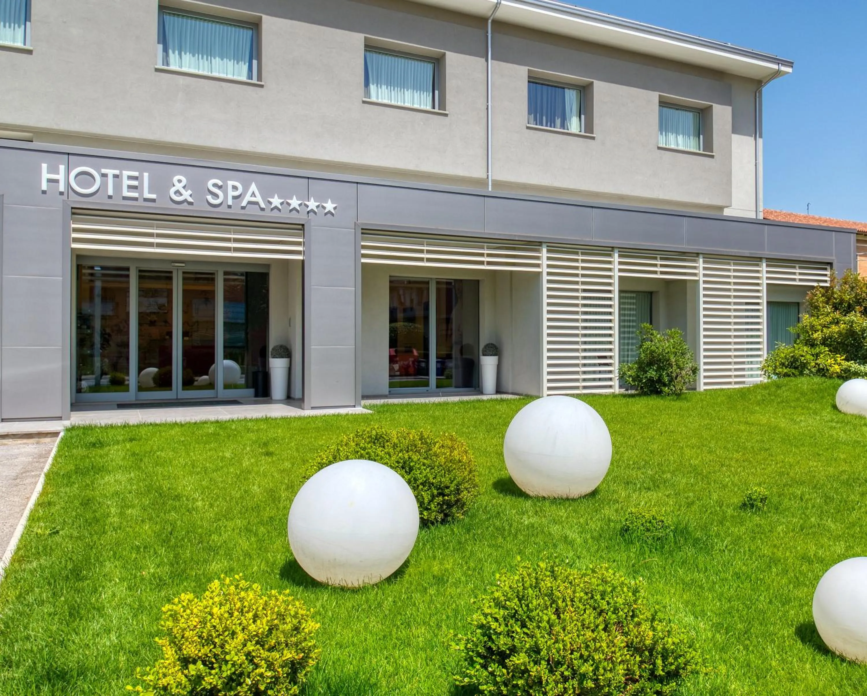 Property building in Boutique Hotel Bramante & SPA