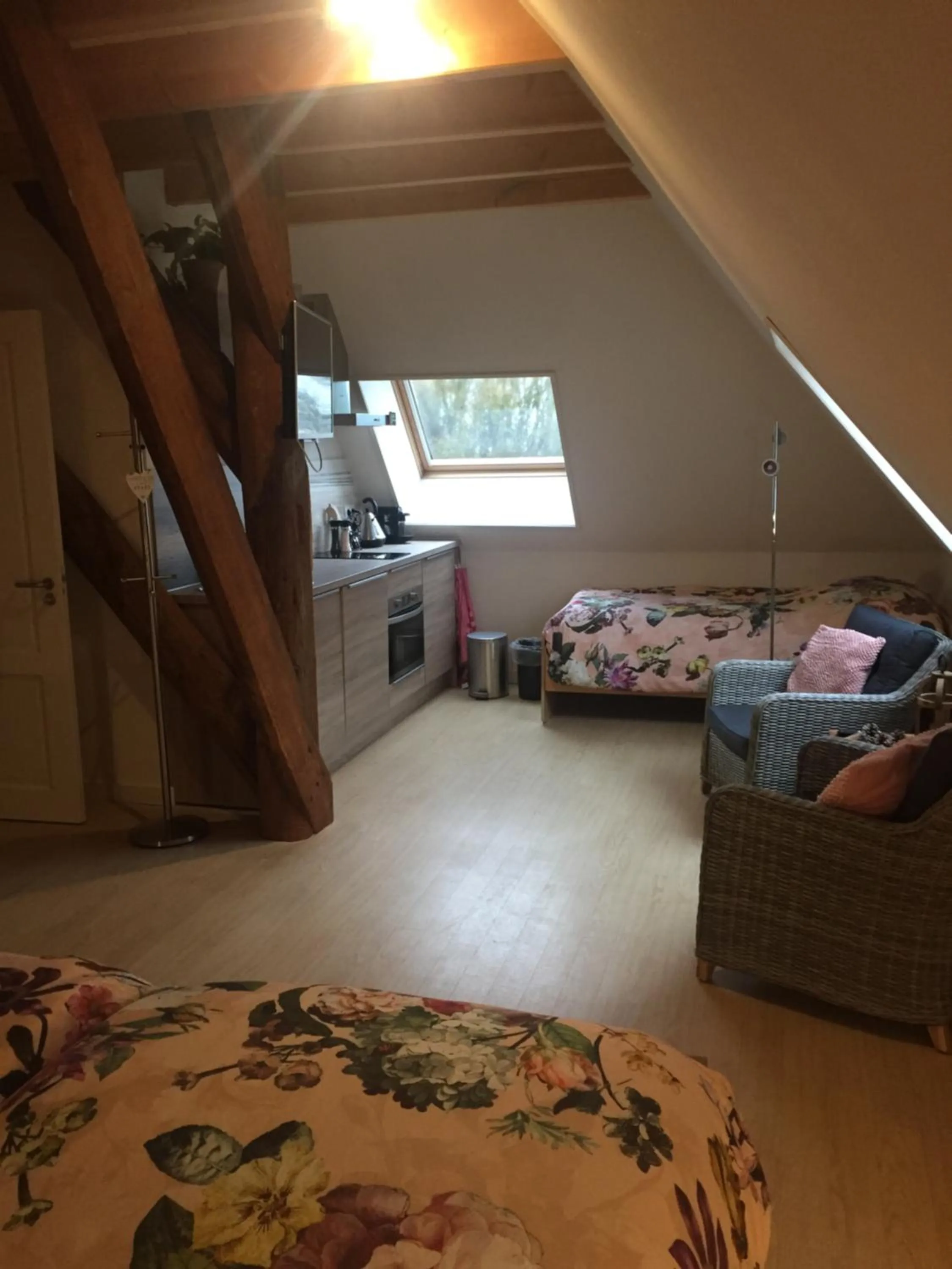 Kitchen or kitchenette, Bed in B&B Idylle aan Zee incl 2 Wellnessstudios