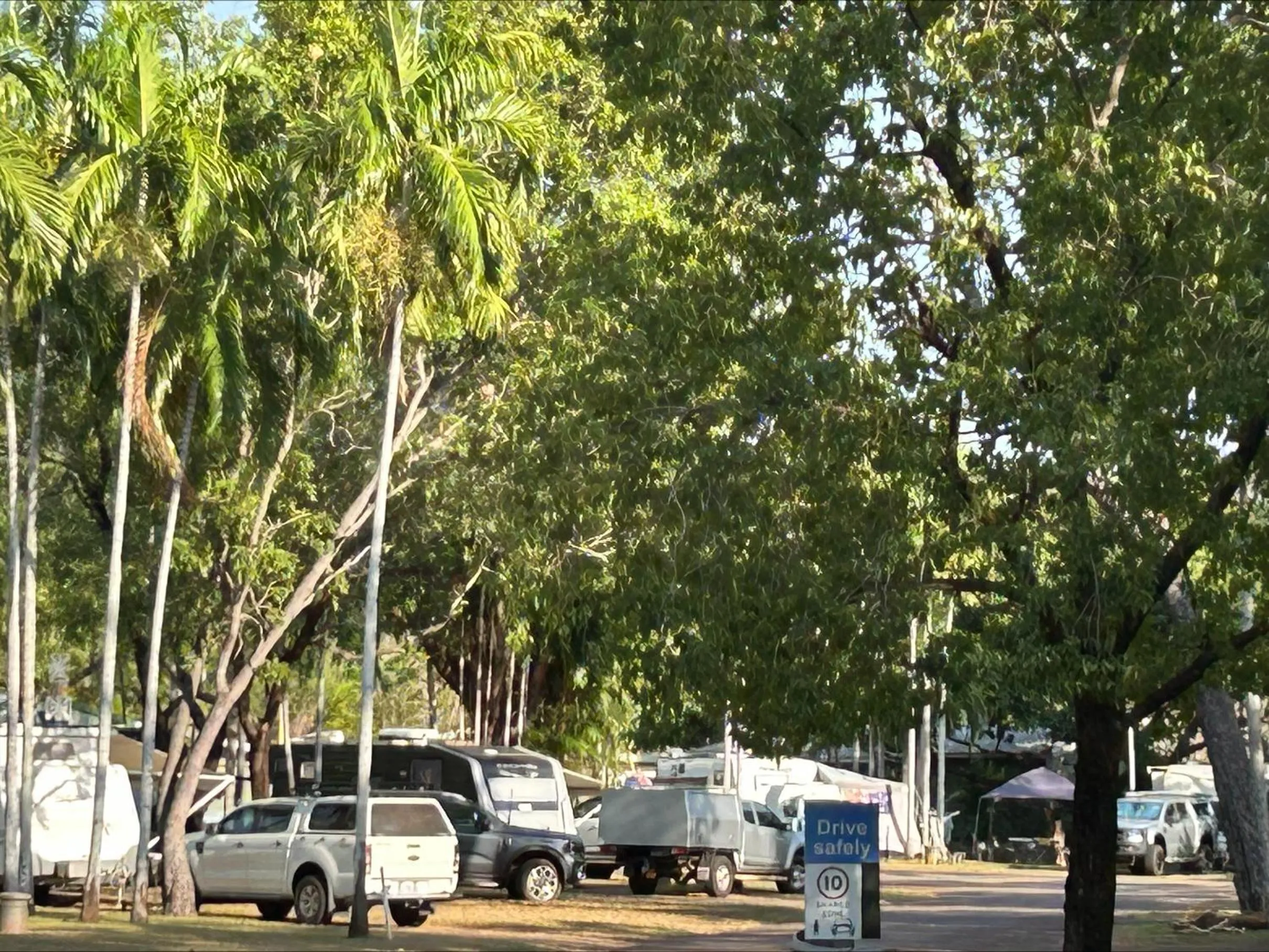 Day in Batchelor Holiday Park