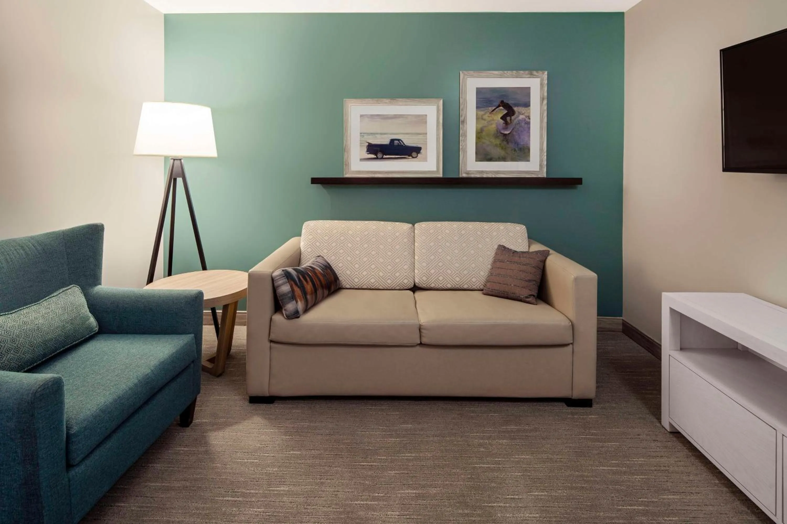 Living room in SunCoast Hotel Anaheim, Tapestry Collection by Hilton