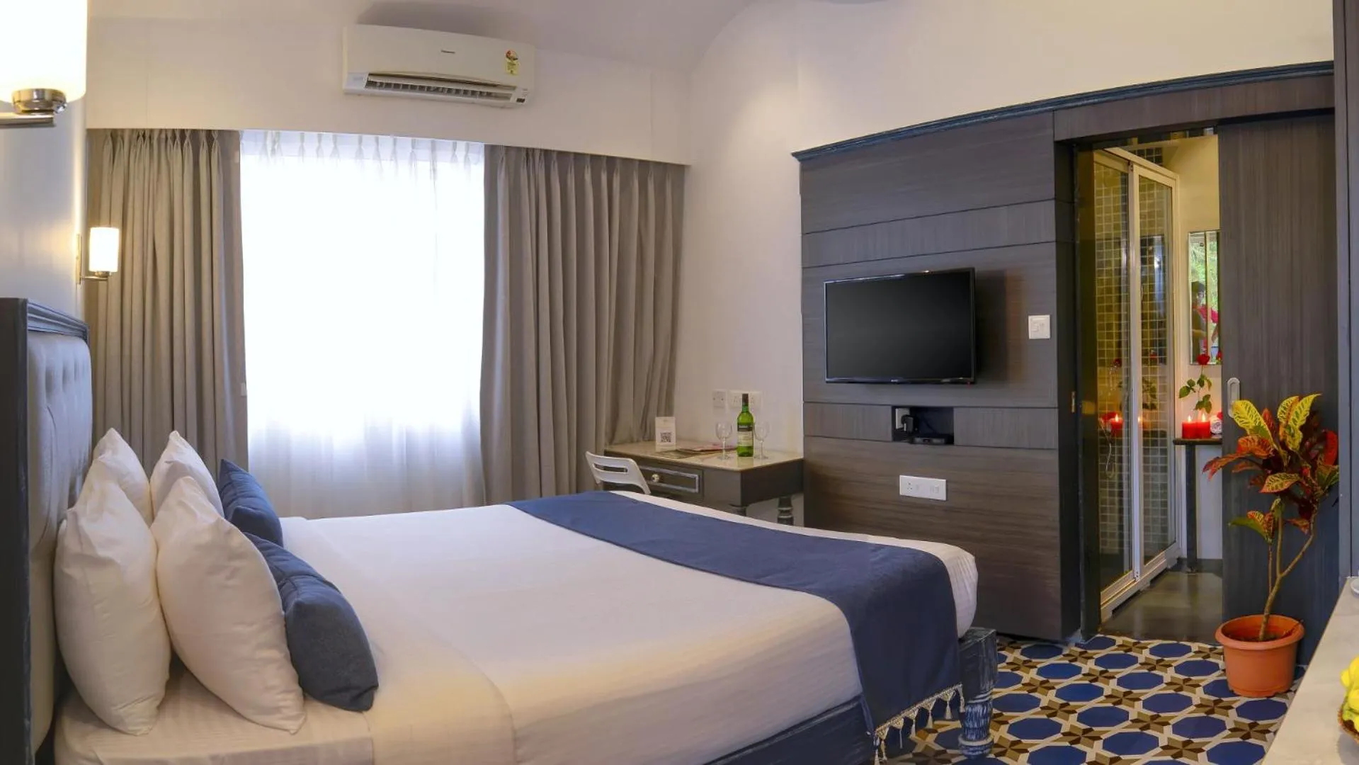 TV and multimedia, Bed in TreeHouse Nova