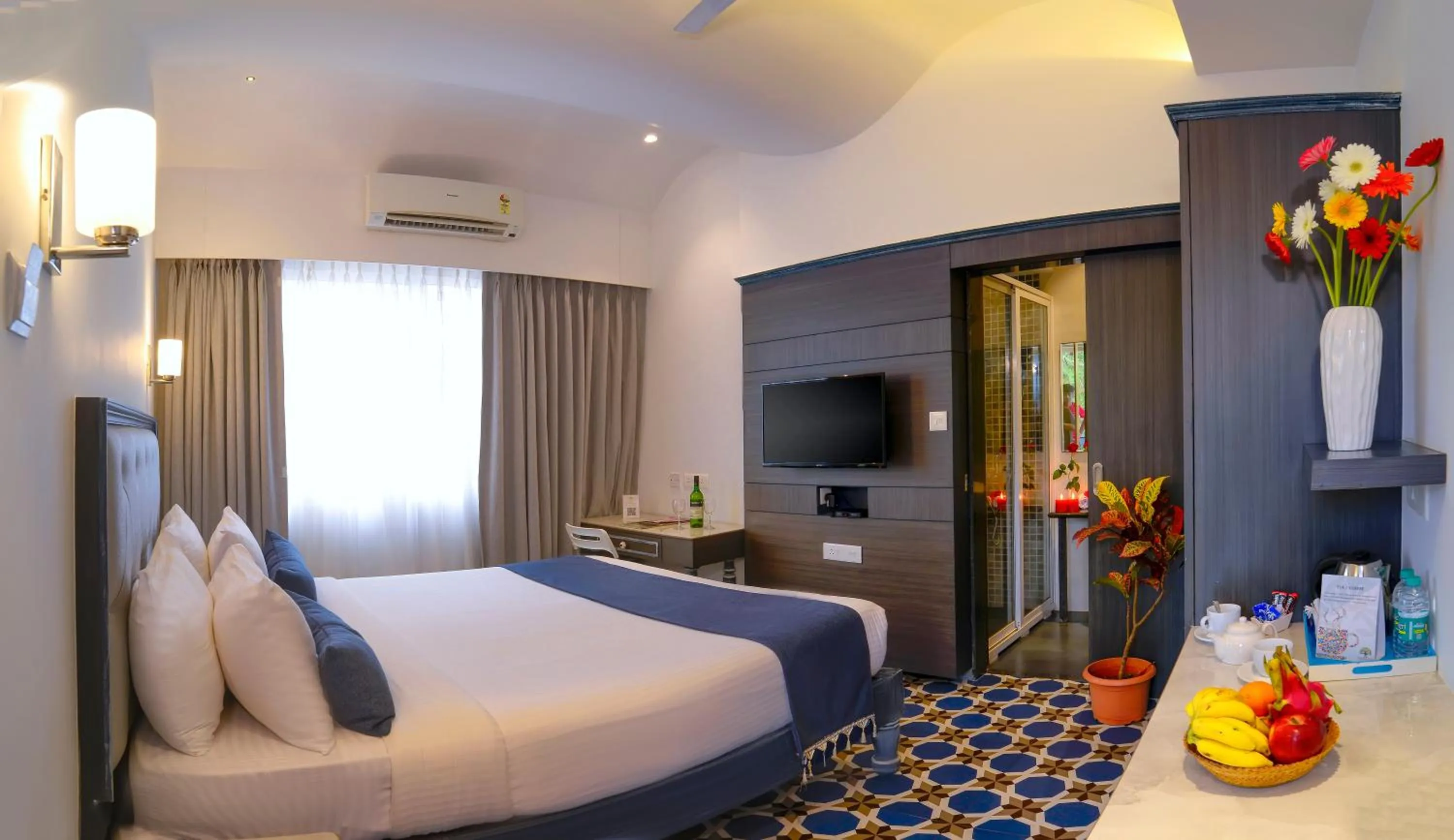 Bed in TreeHouse Nova