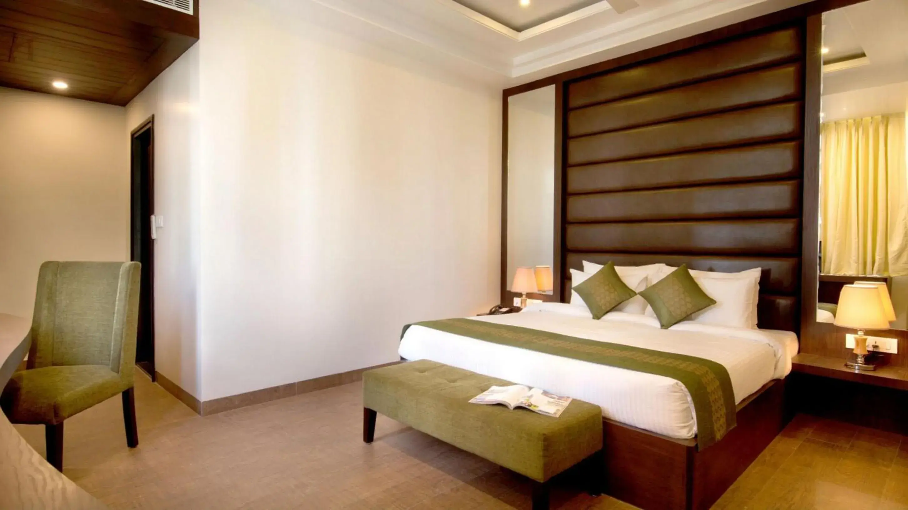 Double Room with Mountain View in The Livin Double Room with Mountain View in The Livin