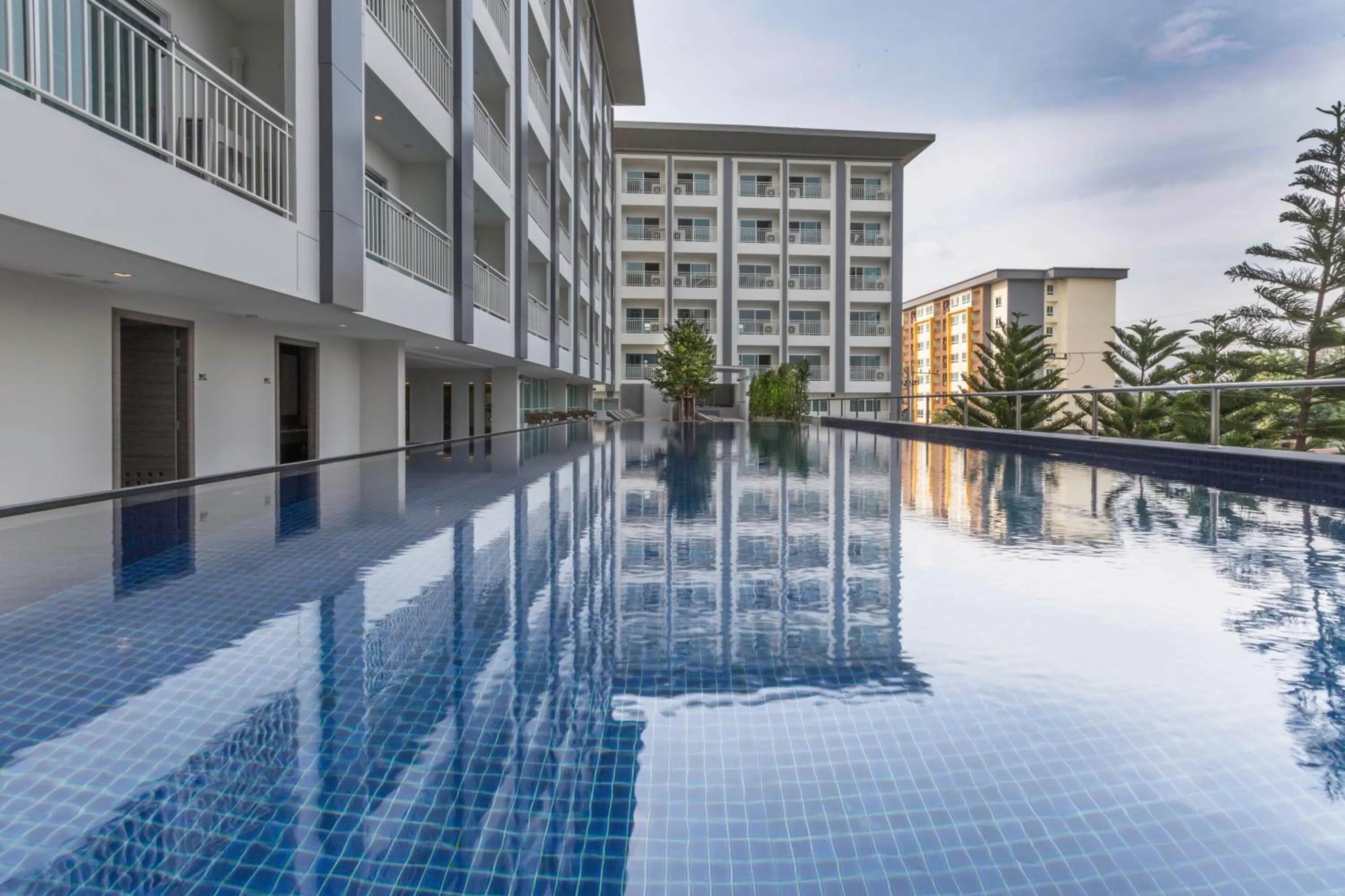 Kantary Hotel And Serviced Apartment, Amata, Bangpakong