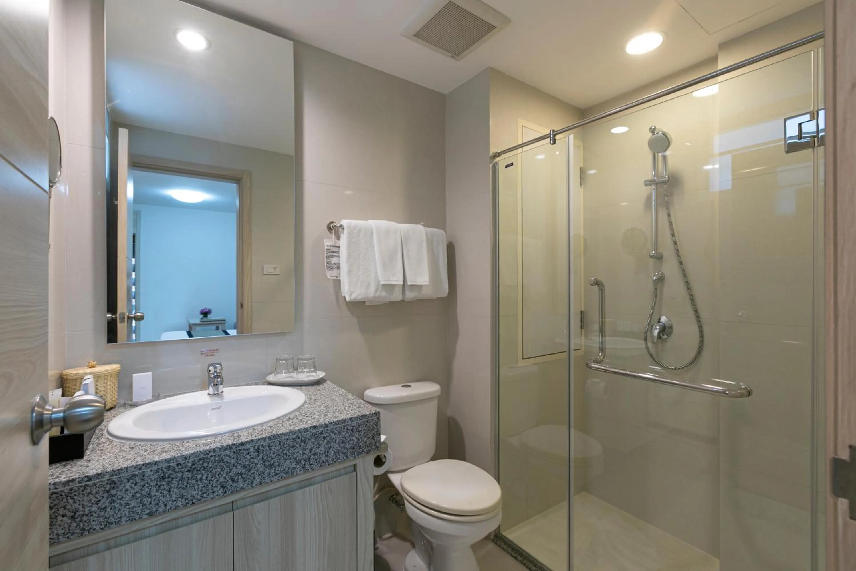 Bathroom in Kantary Hotel And Serviced Apartment, Amata, Bangpakong