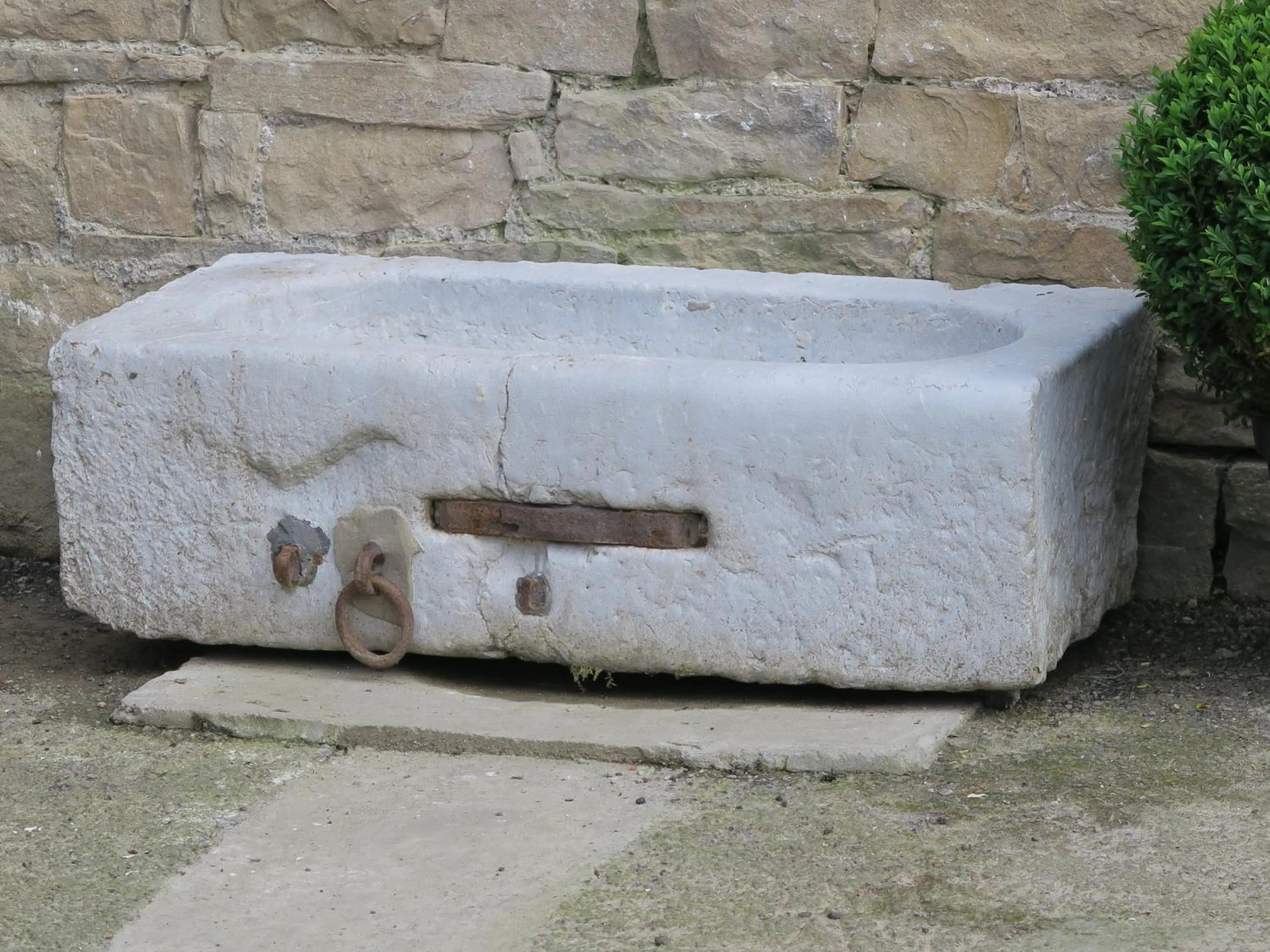 Decorative detail in Chante-Pierre