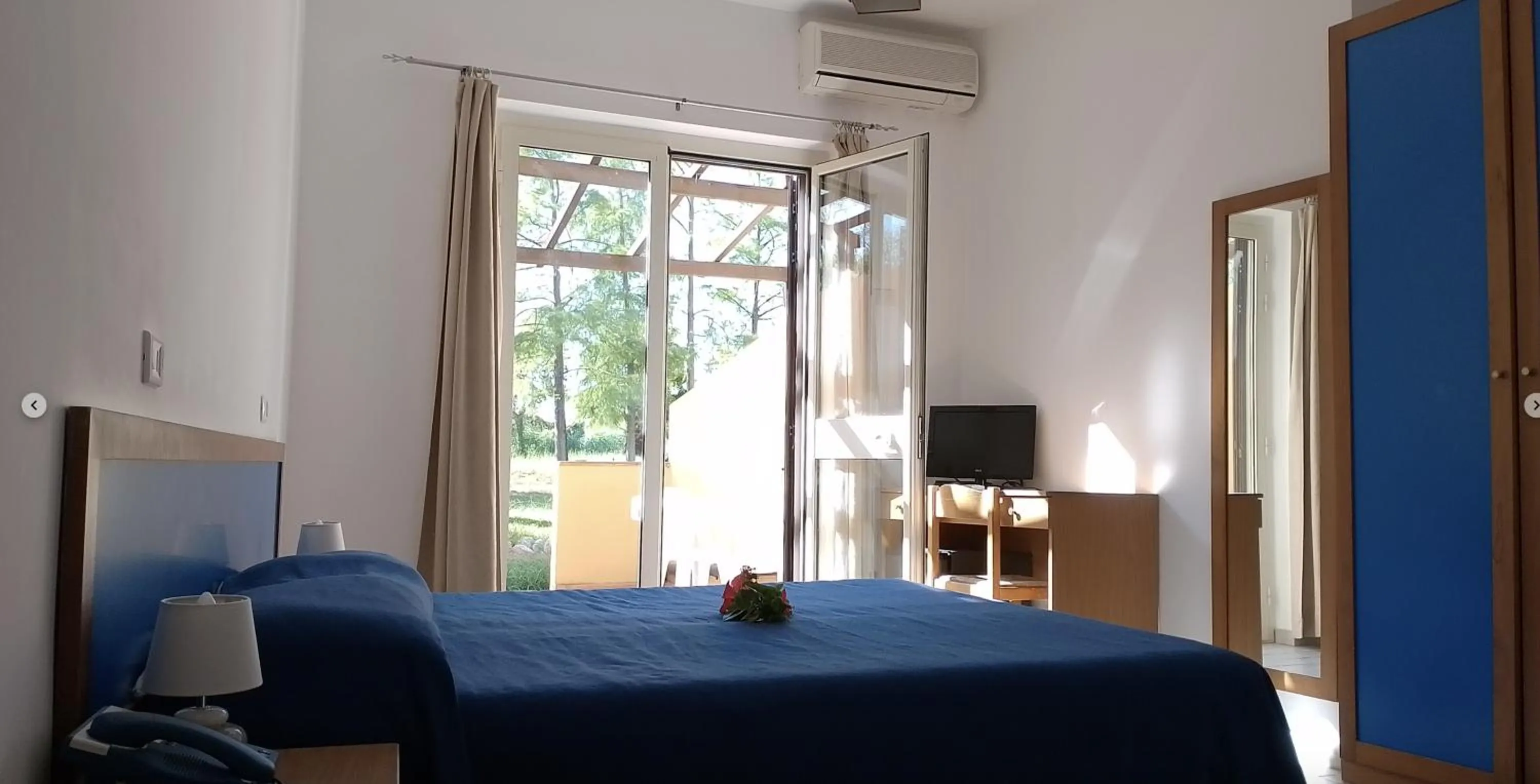 Bedroom, Bed in La Feluca