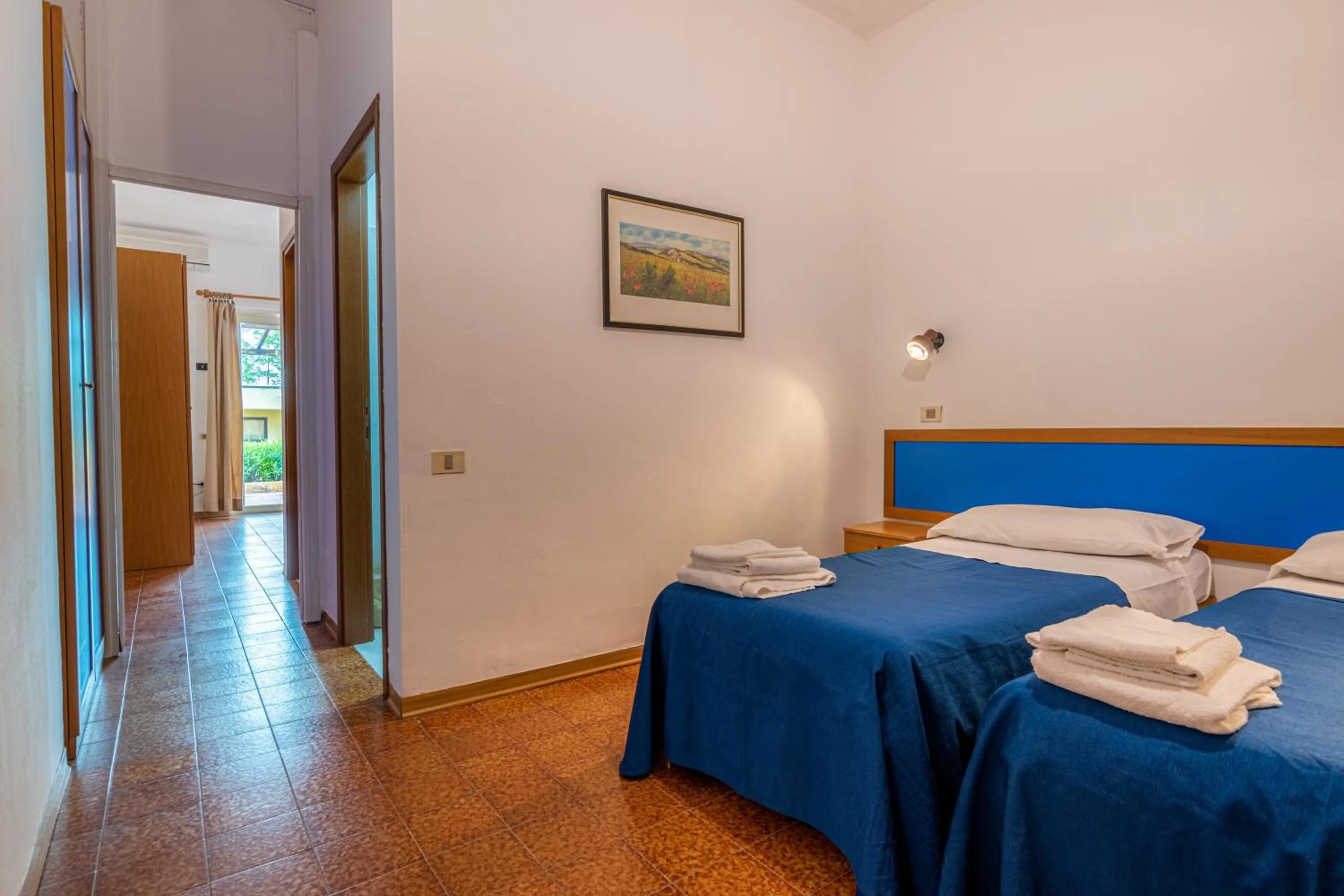 Photo of the whole room, Bed in La Feluca