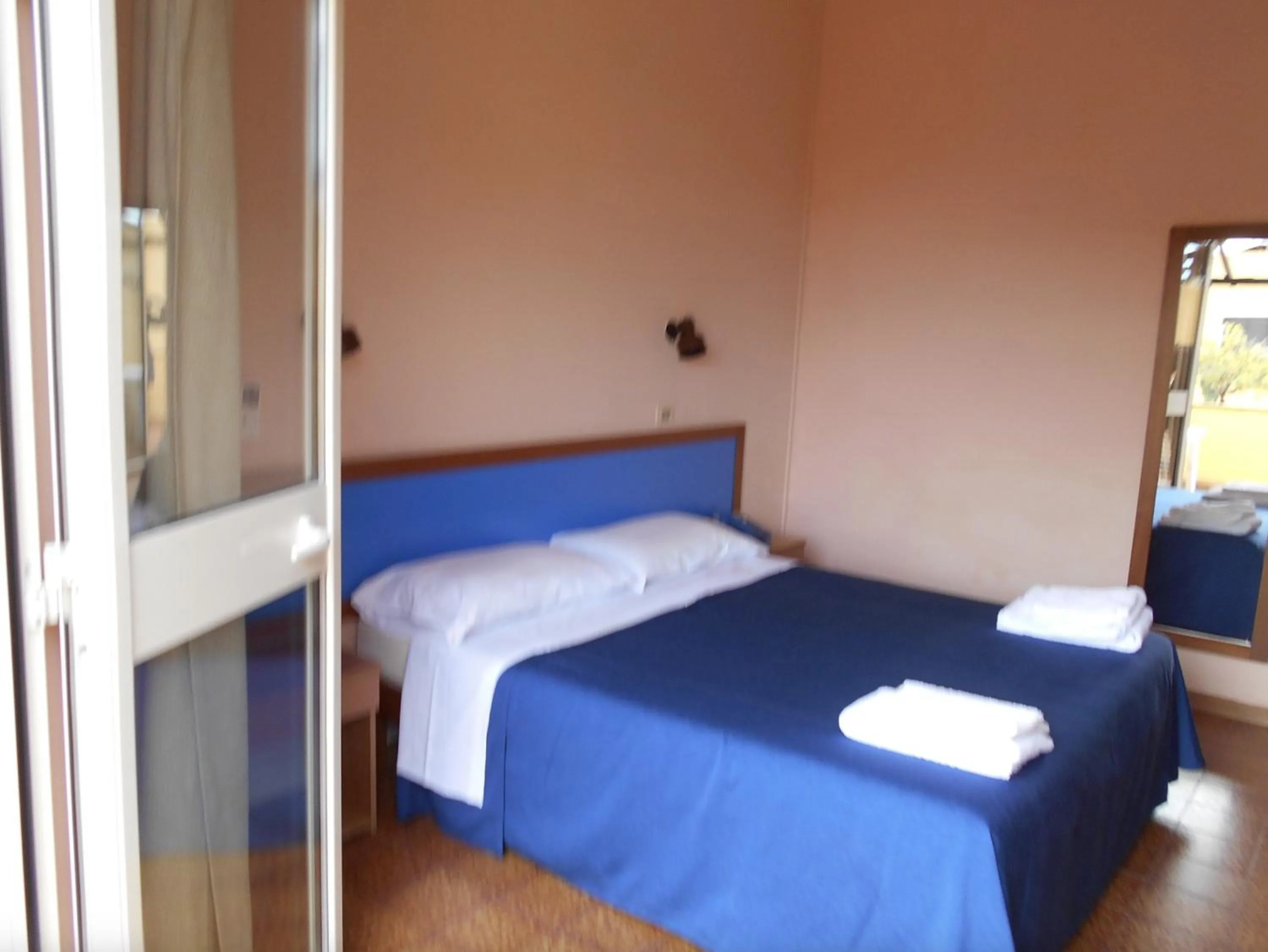 Bedroom, Bed in La Feluca