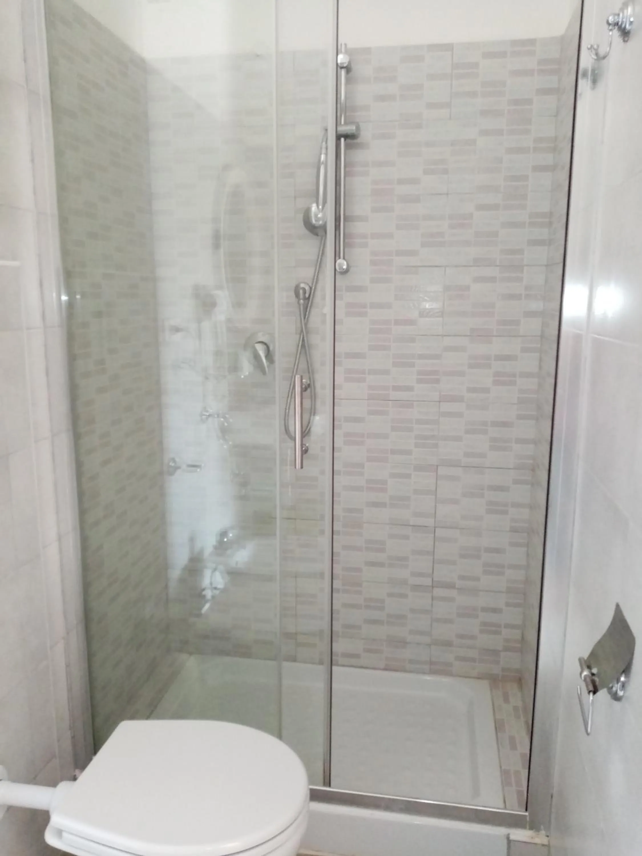 Shower in La Feluca