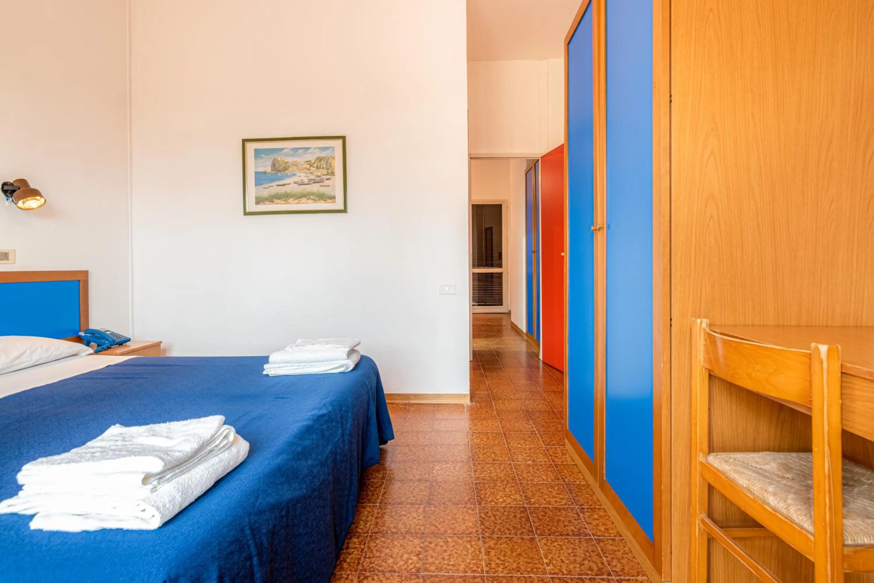 Photo of the whole room, Bed in La Feluca