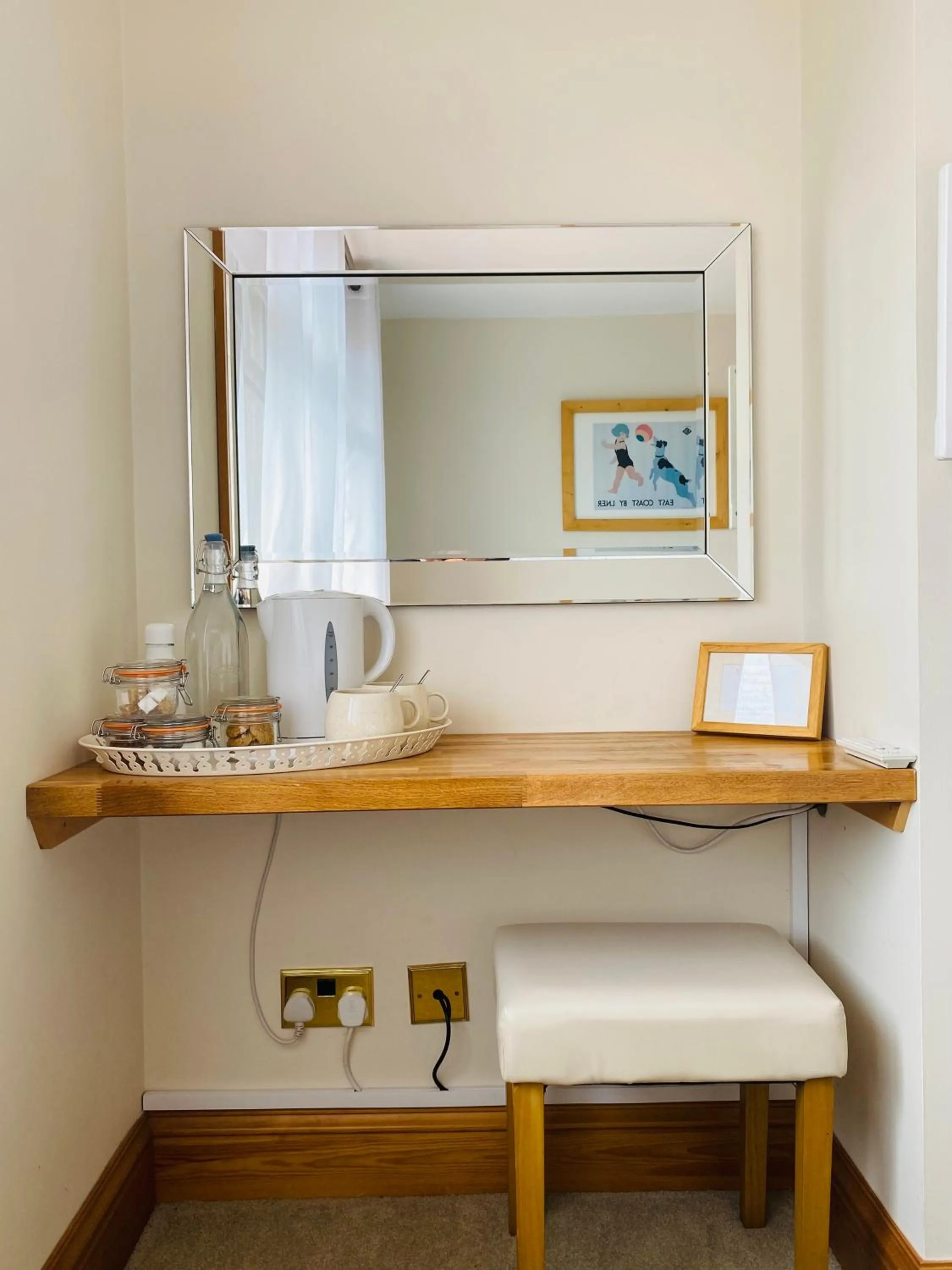 Coffee/tea facilities in Mooredge - Room only