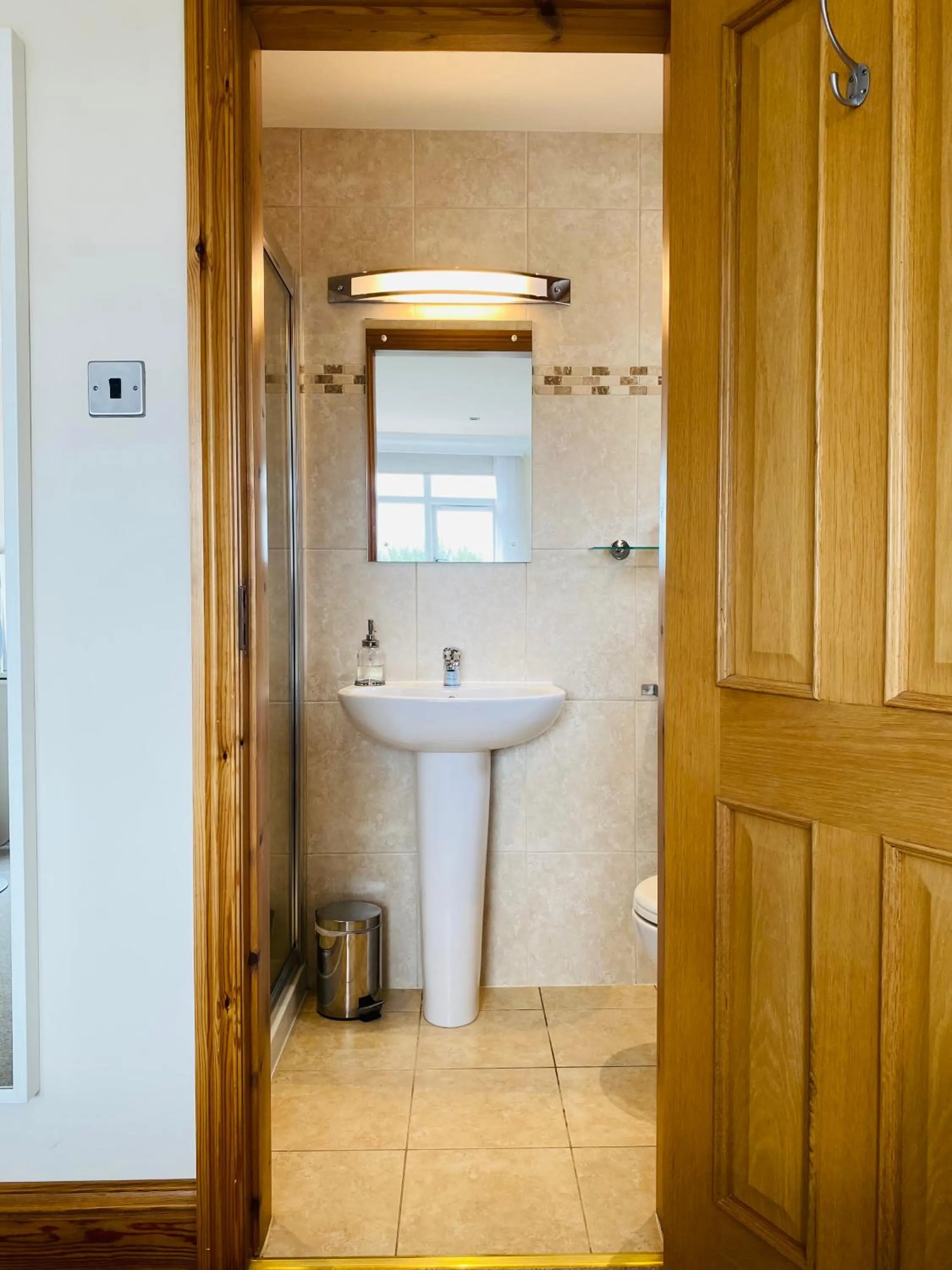 Bathroom in Mooredge - Room only