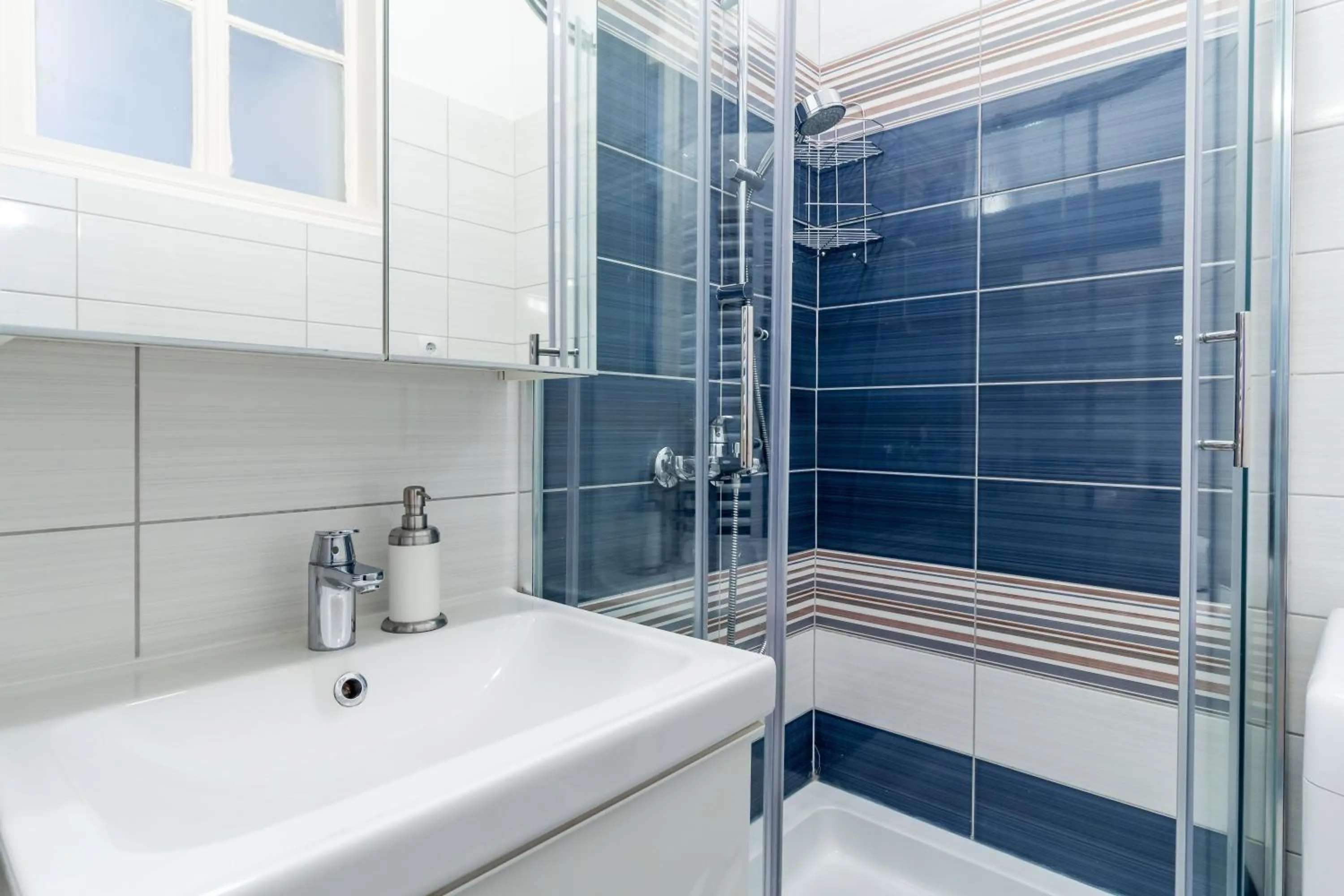 Shower in Zagreb Visit Apartment