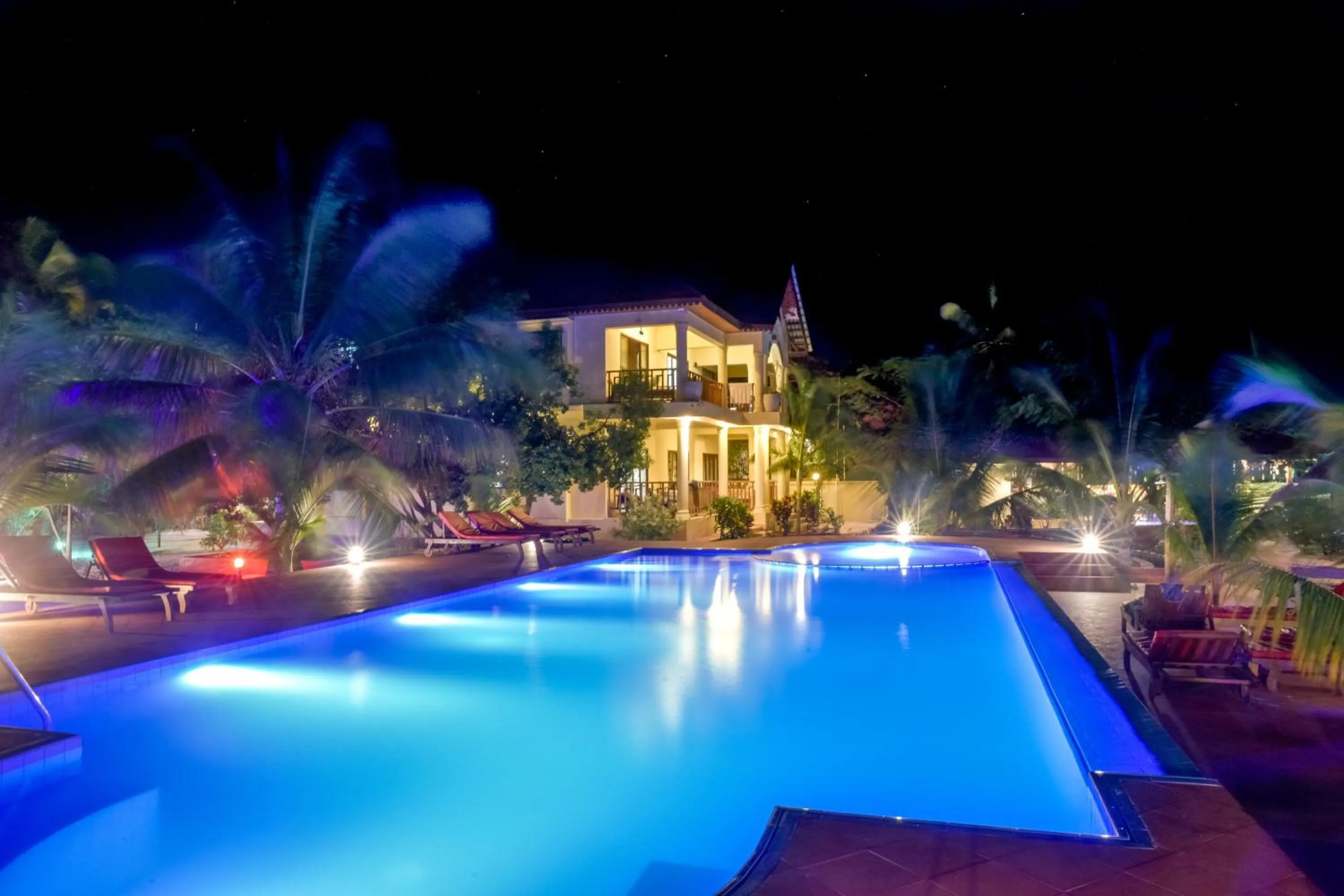 Property building in Ifa Beach Resort